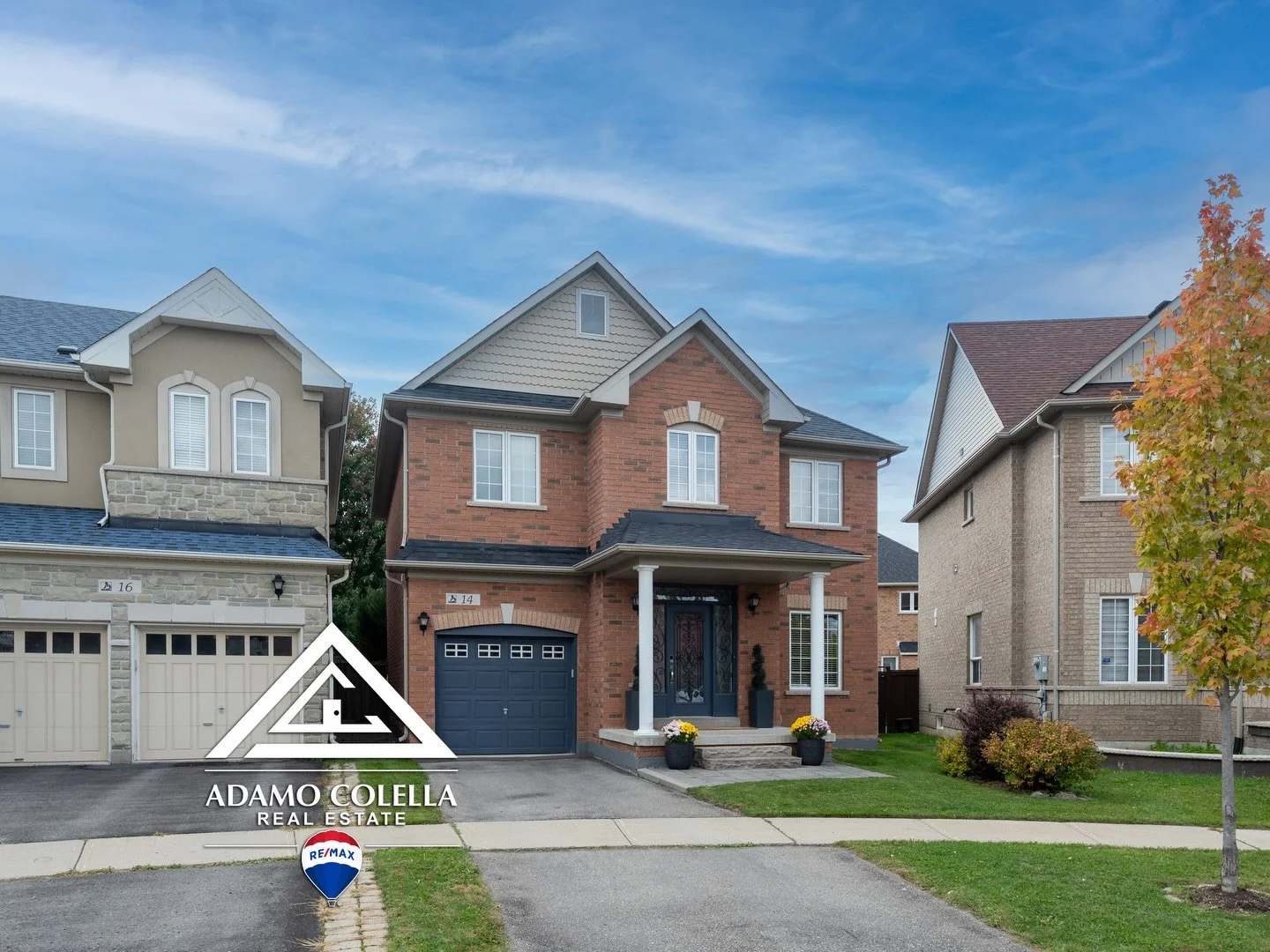 🏡 An absolute beauty, turn key home coming soon to Oak Ridges, Richmond Hill, ON 🇨🇦

✅ 3+1 bedroom
✅ 4 bathroom
✅ Finished basement
✅ Large backyard
✅ Premium - irregular lot w 59ft width at rear

➡️Looking to make a move?
➡️Over 20yrs Trusted and