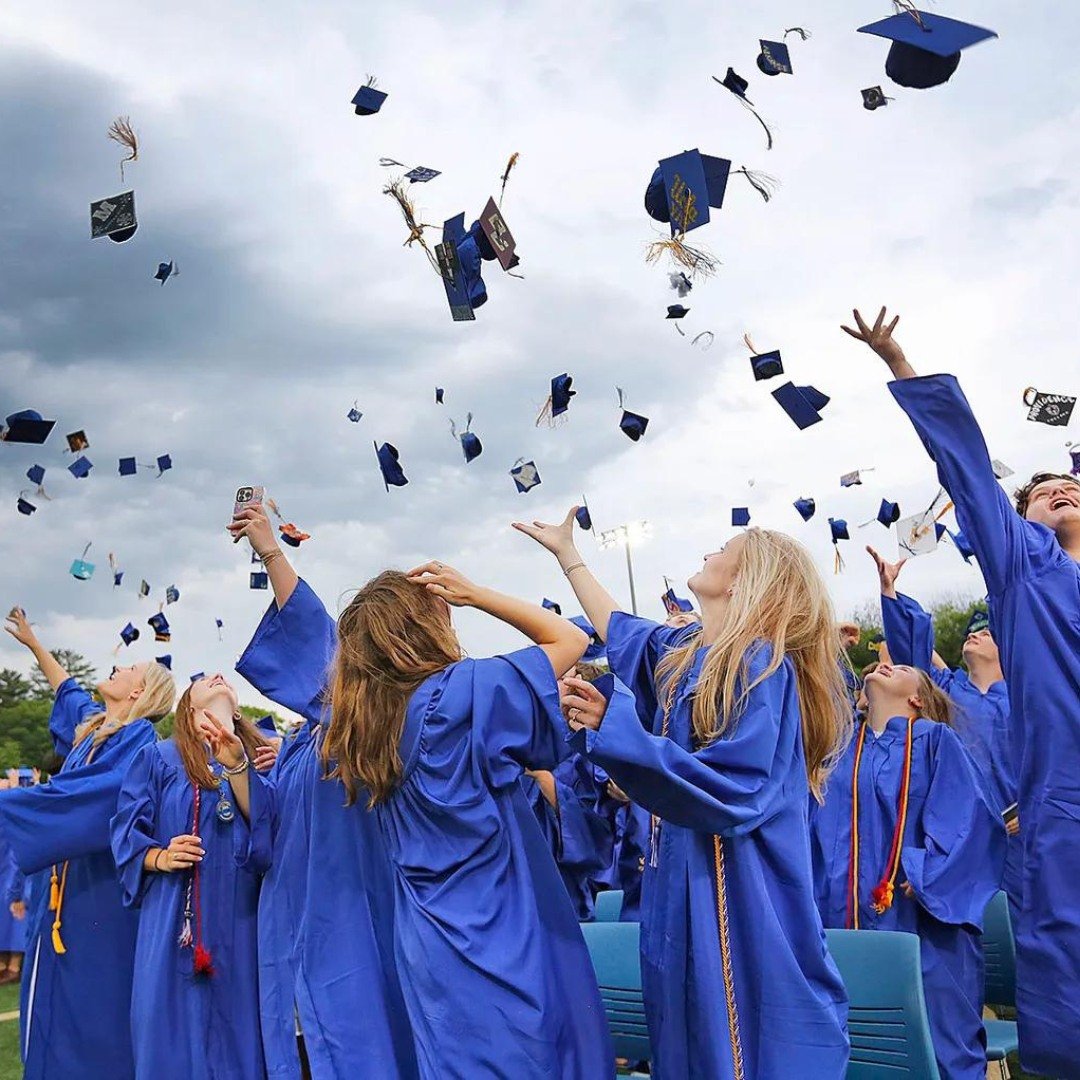 The countdown begins! SHS 2024 seniors, mark your calendars for graduation on May 31, 2024, at 6pm. We can't wait to celebrate with you! 🎓

Image Source: The Patriot Ledger

#classof2024 #graduationcountdown #scituatehighschool #shsgraduation #shscl