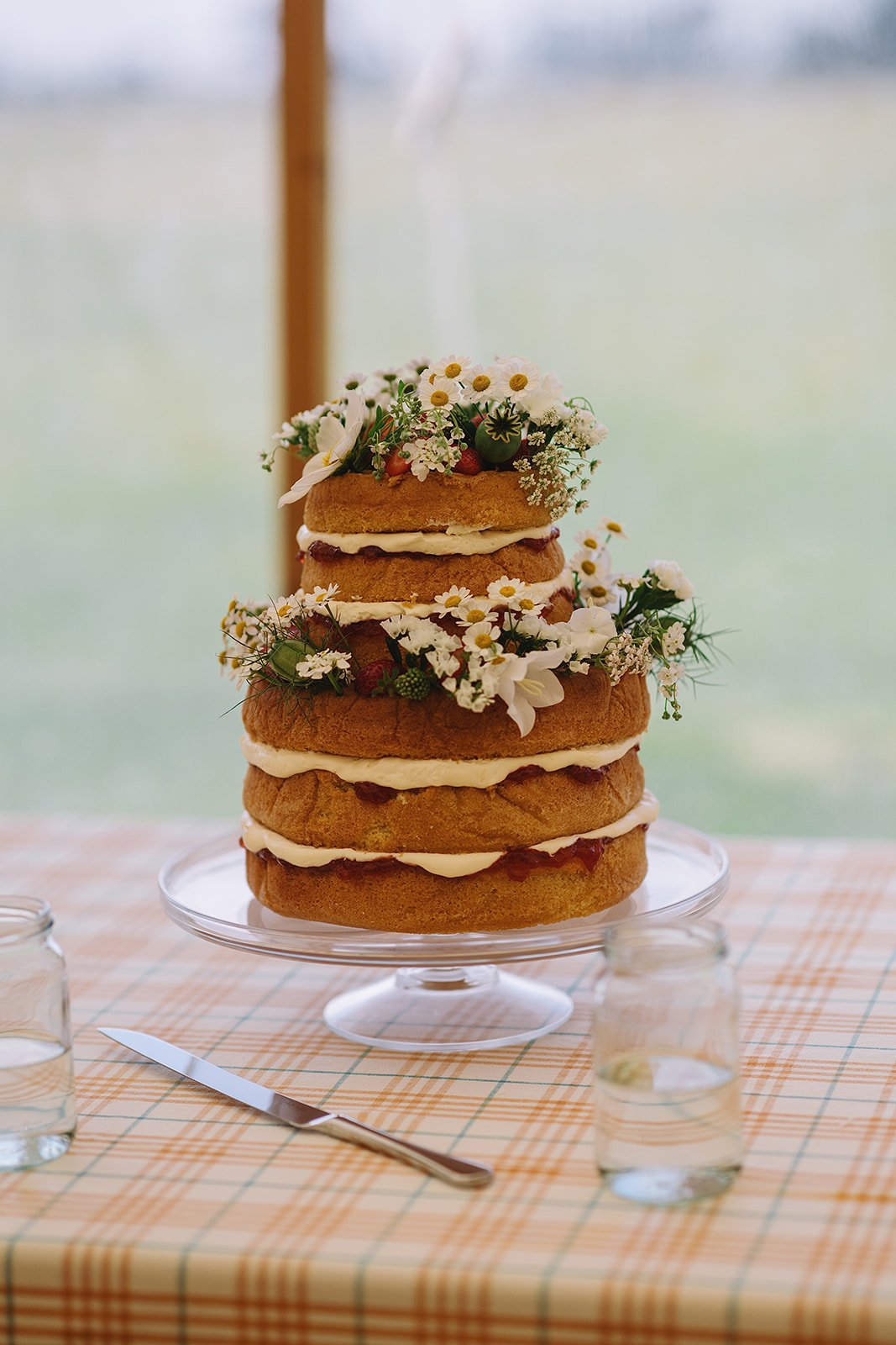 Wedding-cake-lincolnshire.JPG