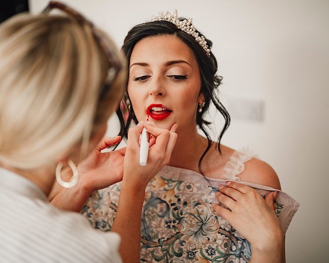 Can&rsquo;t believe I haven&rsquo;t posted any of these beautiful pictures of Mary yet! I just love that she went for a bold look @chriswaudphoto 

Also this was Mary&rsquo;s own lipstick signature red colour (hence why it&rsquo;s being applied strai