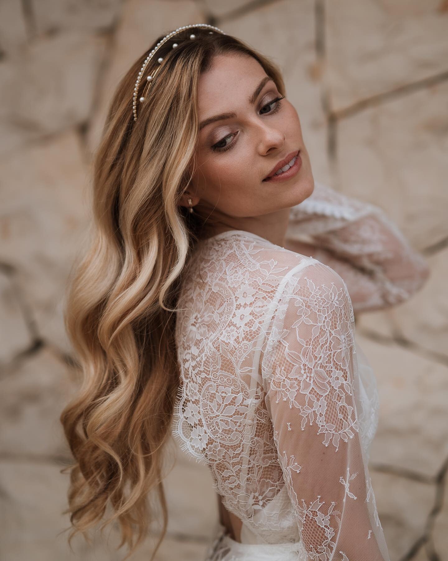 Beautiful photos from Croatia by @fayewildephotography 

Beautiful makeup look created using @armanibeauty luminous silk foundation 
@natashadenonabeauty I need a nude eyeshadow palette 
@maccosmeticsuk bronzer and blusher 
@refybeauty brow pencil
@b