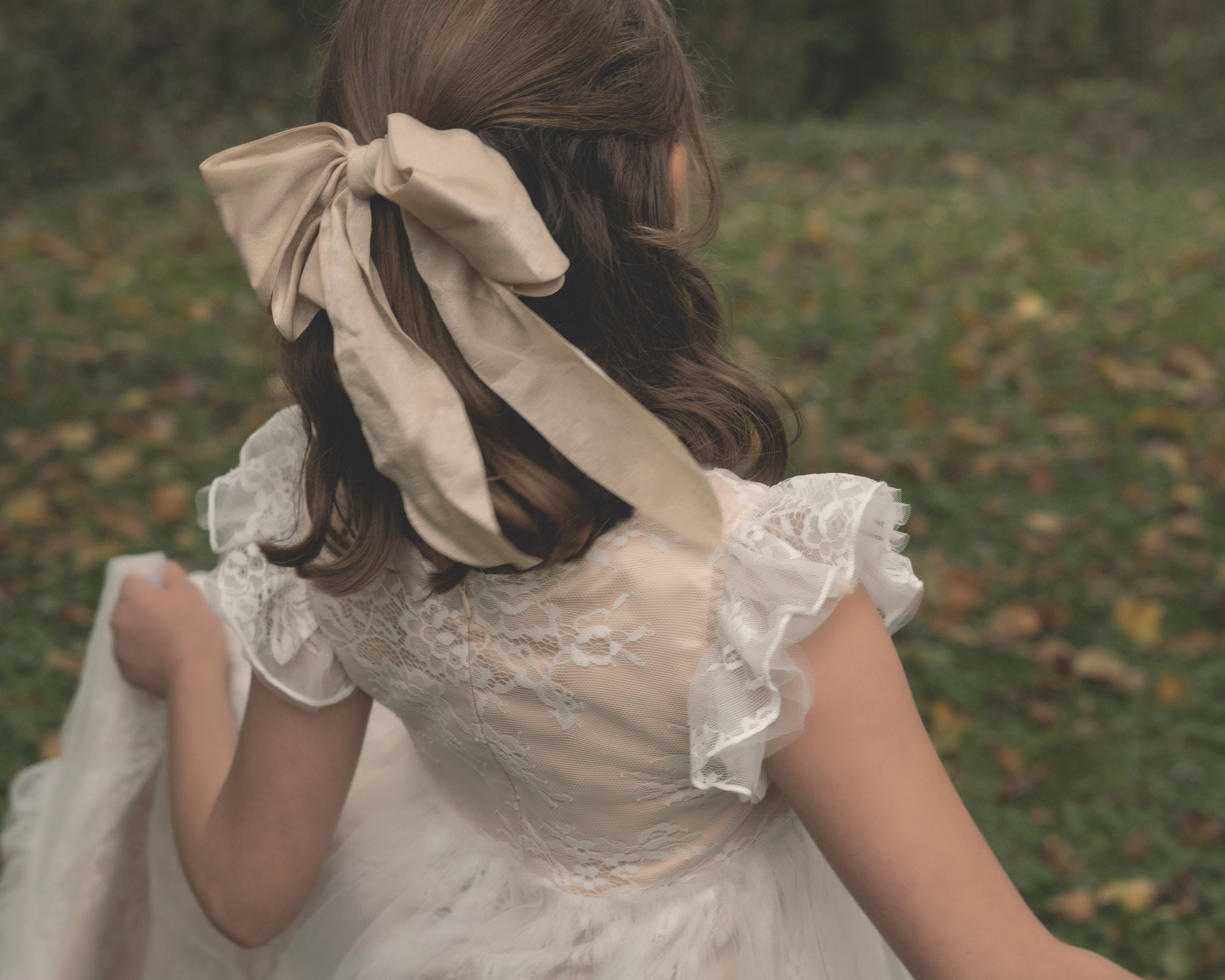 girl with bow