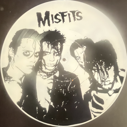 Misfits-2.png