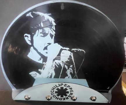 42-Red hot chillie .png