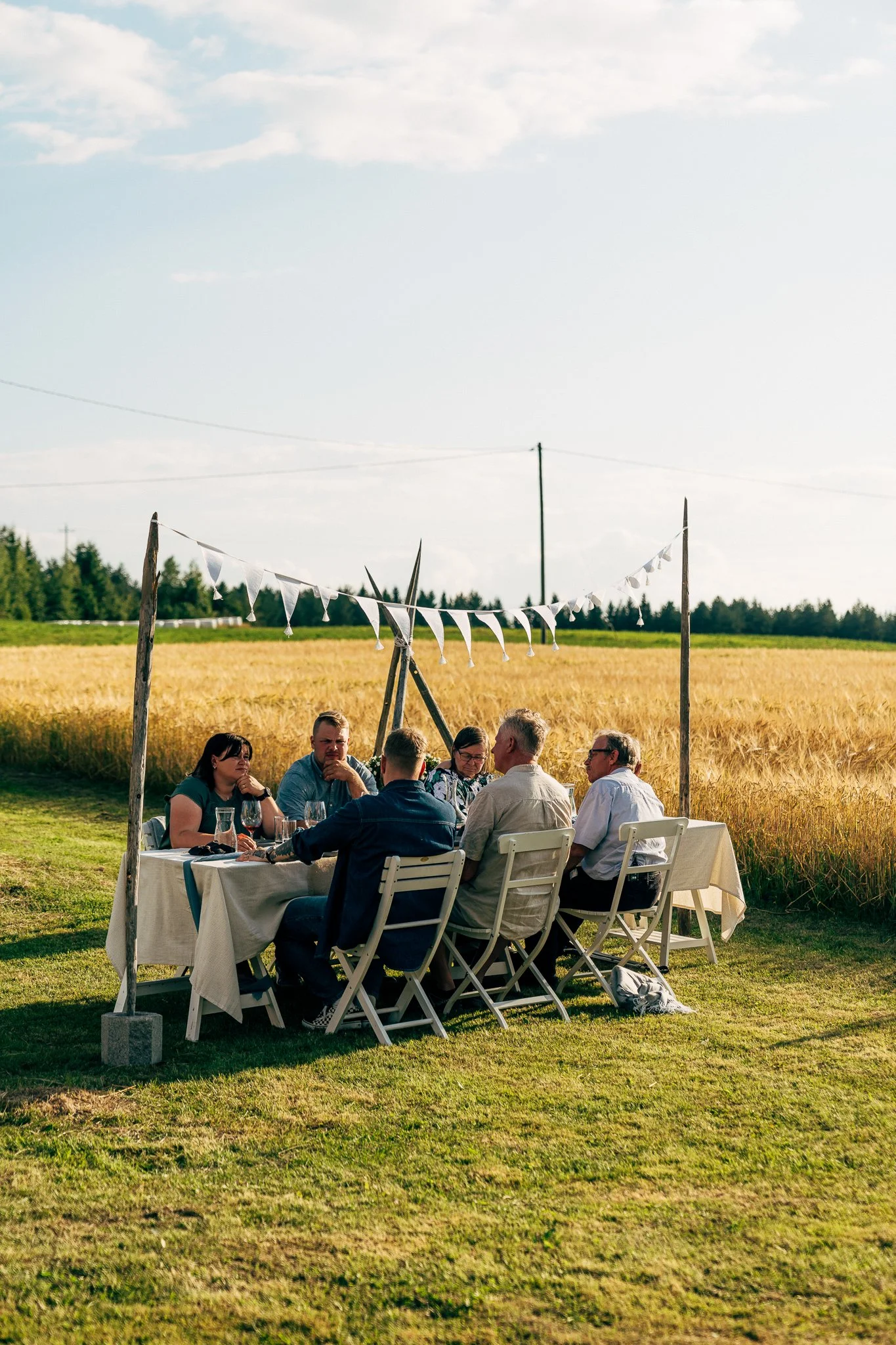 Illallinen_kansallismaisemassa_S01_eps_090 - WEB.jpg