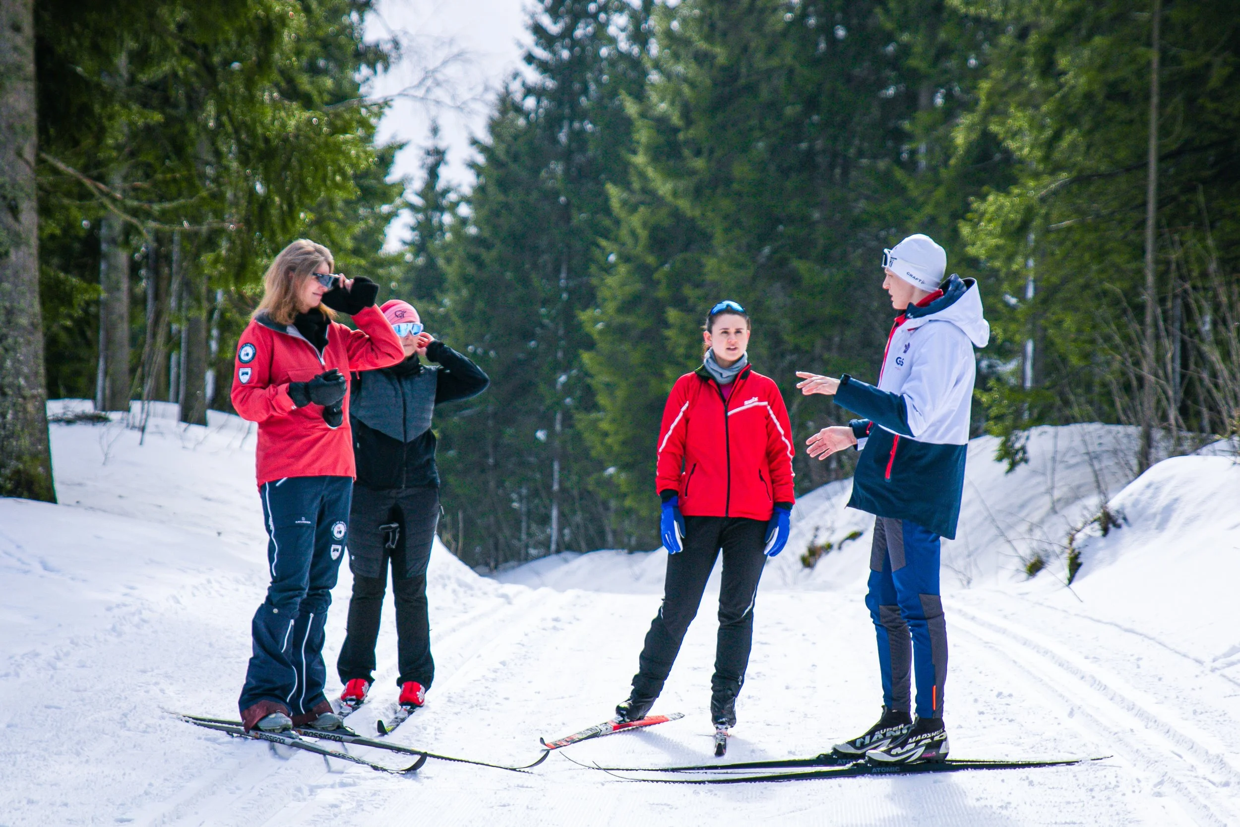 instructor demonstrates technique to slightly experienced course participants