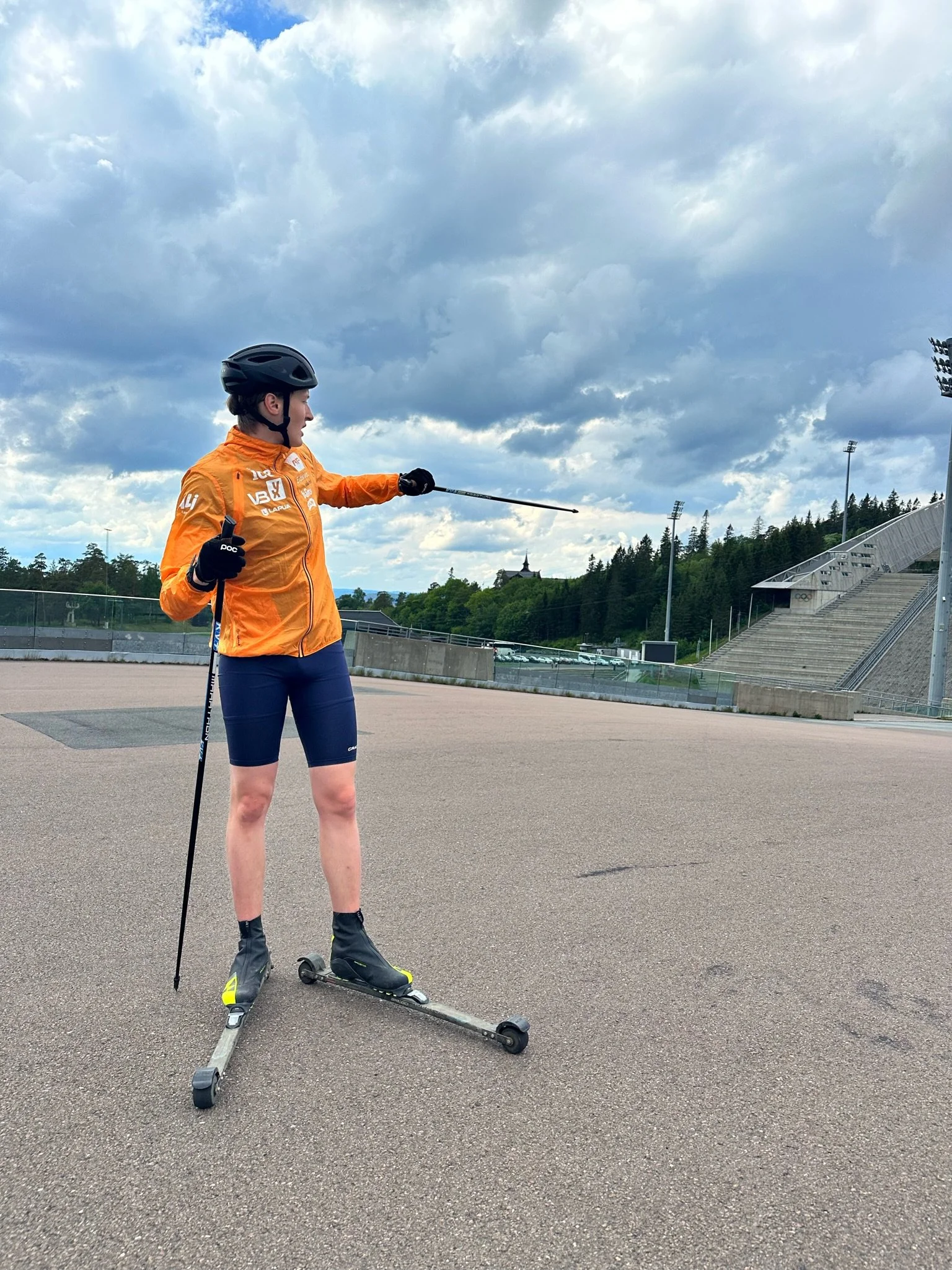 Instructor shows the way. Route planning must be done before driving