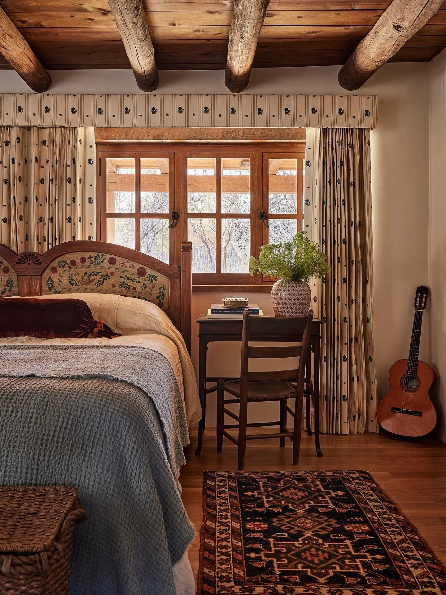 We love furniture with a story to tell. 💫 A vintage, hand-painted headboard served as the starting point in designing this bedroom from our historic Applegate Estate project, as seen in @archdigest. 

Photography @jennapeffley 
GC @tentrockinc

#san