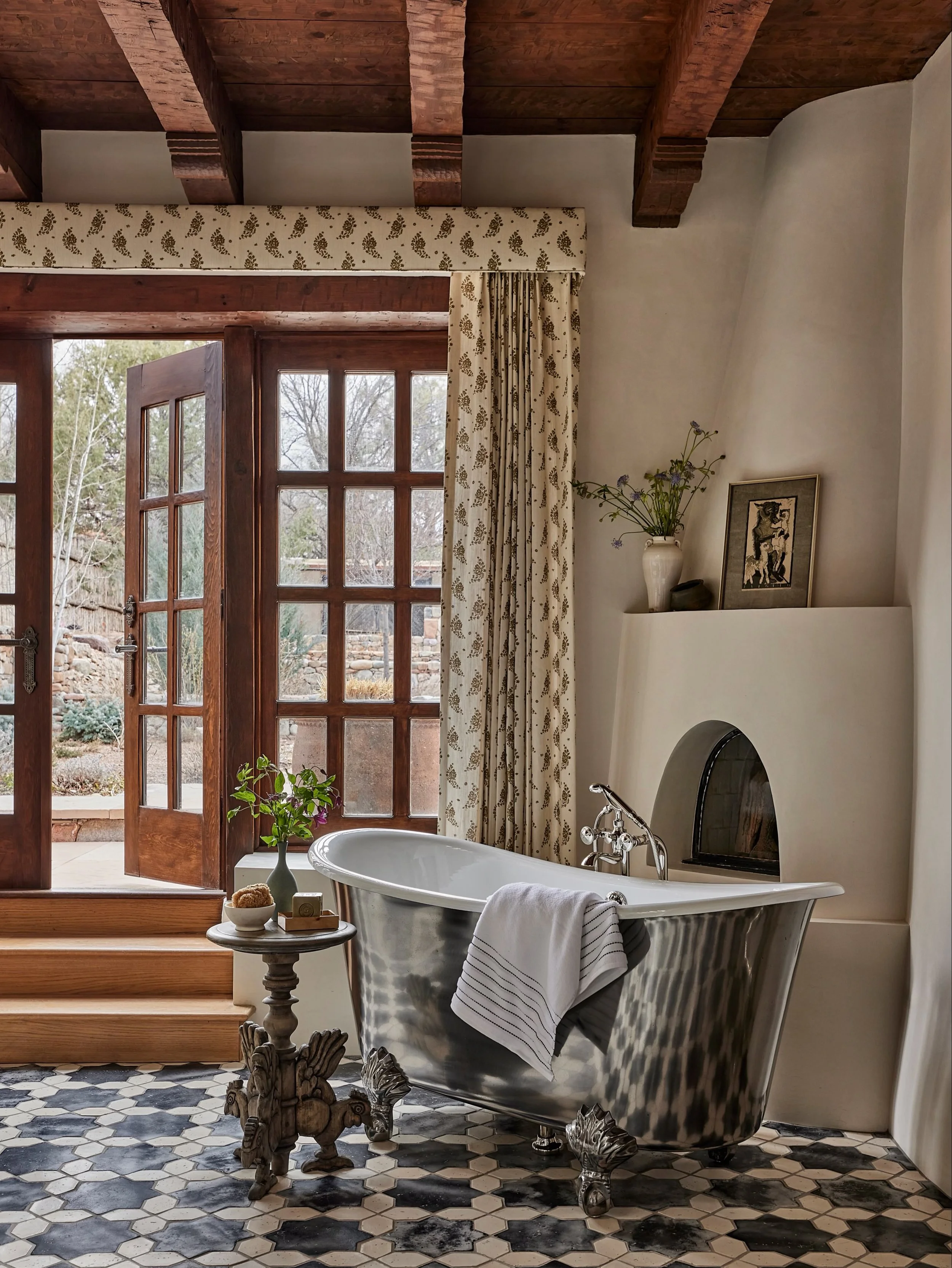 A dream room to usher in September 🍂😌 The primary bathroom from our historic Applegate Estate project, as seen in @archdigest. 

Interior Design @frenchandfrenchinteriors 
Photography @jennapeffley 
GC @tentrockinc