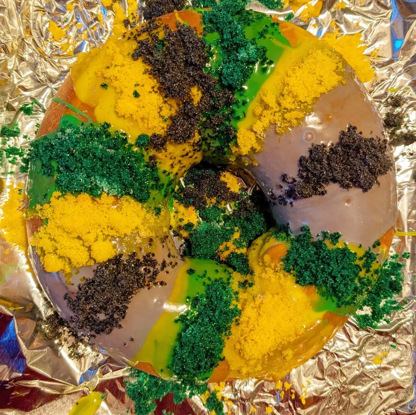 Happy Mardi Gras! It really is just Tuesday everywhere else and that is no good. We def need a national holiday. In Philly, the snow and the sky are the same color today and we are all going to work. Everyone really should celebrate Mardi Gras instea