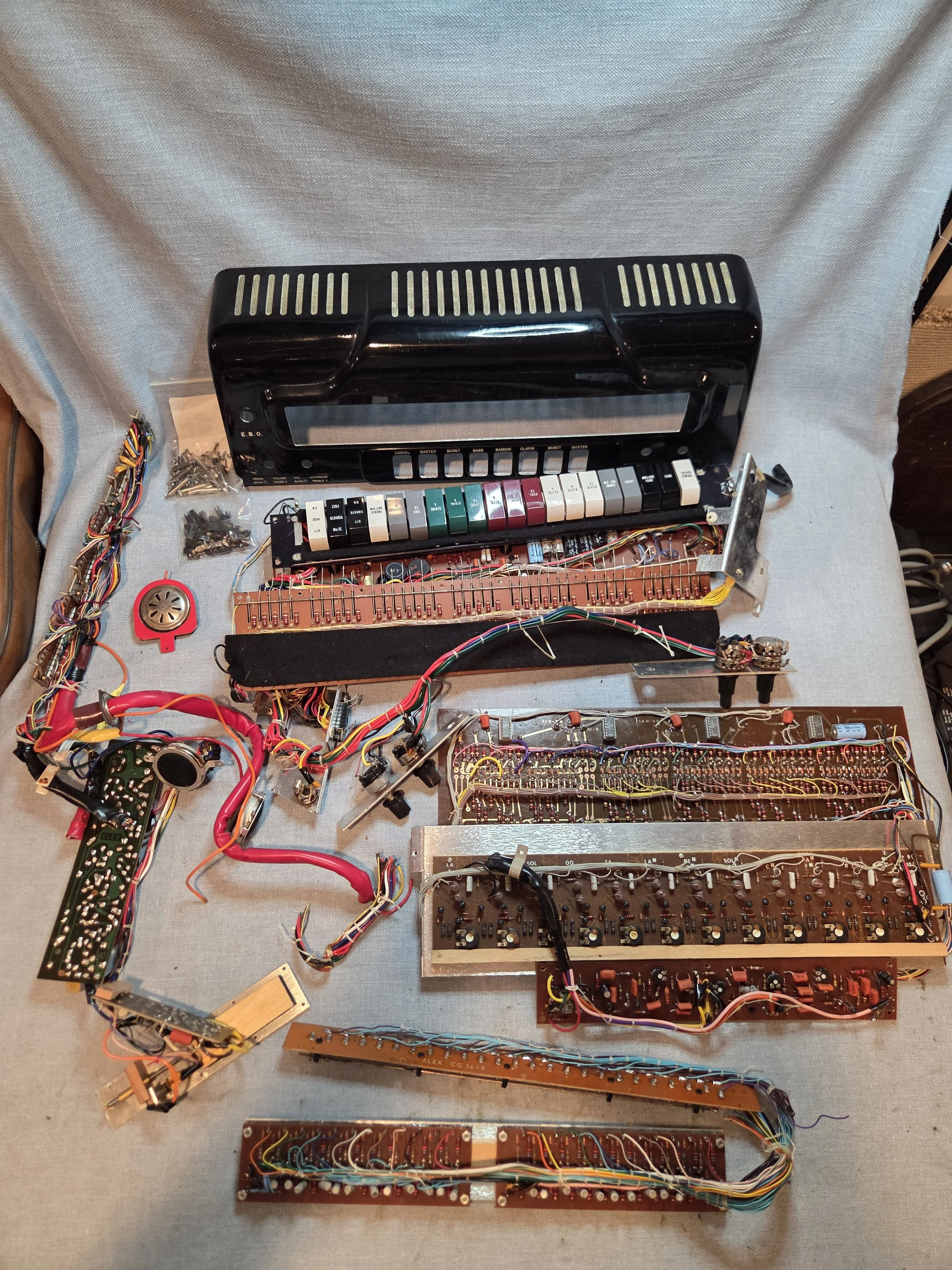 Cordovox electronics.jpg