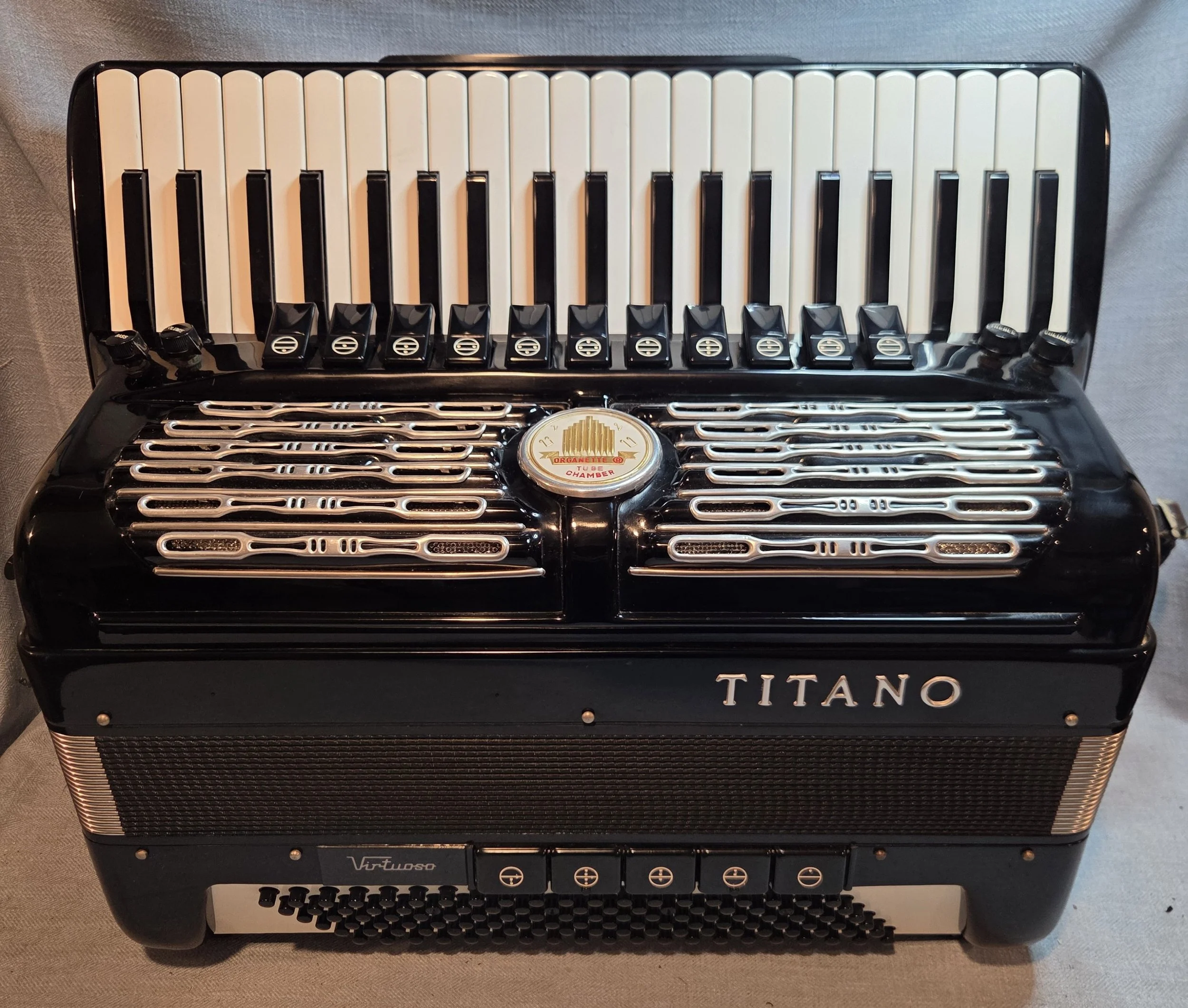 0035 Titano Virtuoso.jpg