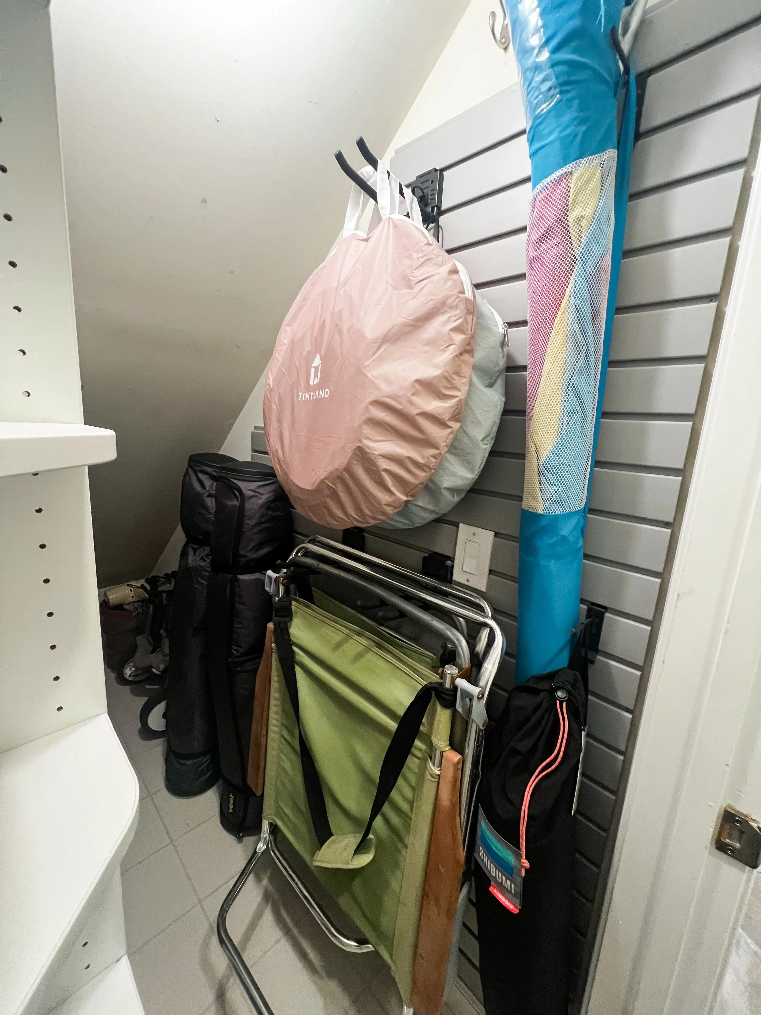 ➡️ Small space. Big transformation.

That little closet under the stairs seems like the perfect storage spot&hellip; until it becomes the place where everything gets tossed. 

Without a system, even the most convenient storage space can quickly becom