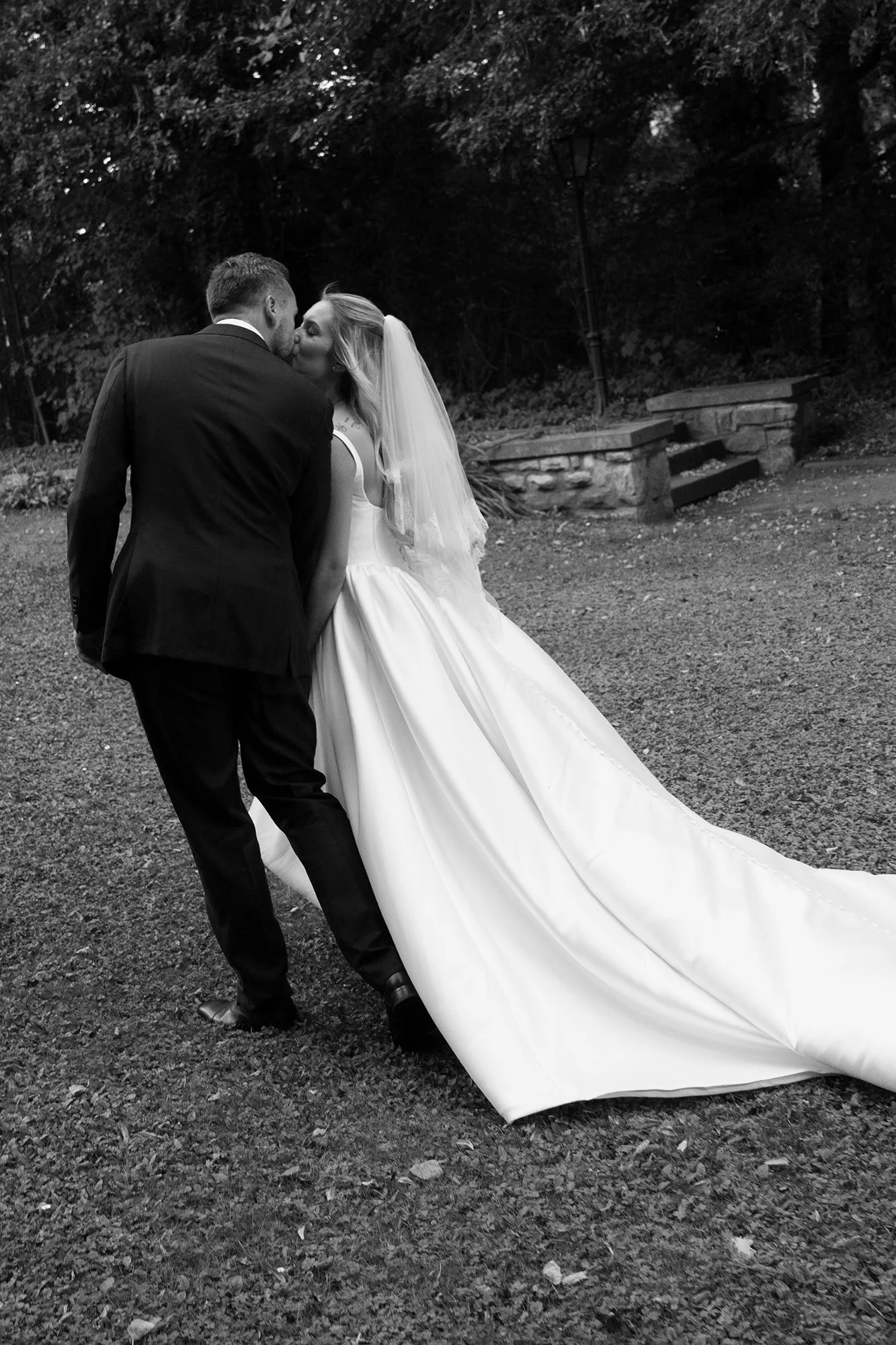 Laufendes Brautpaar Schloss Störmthal