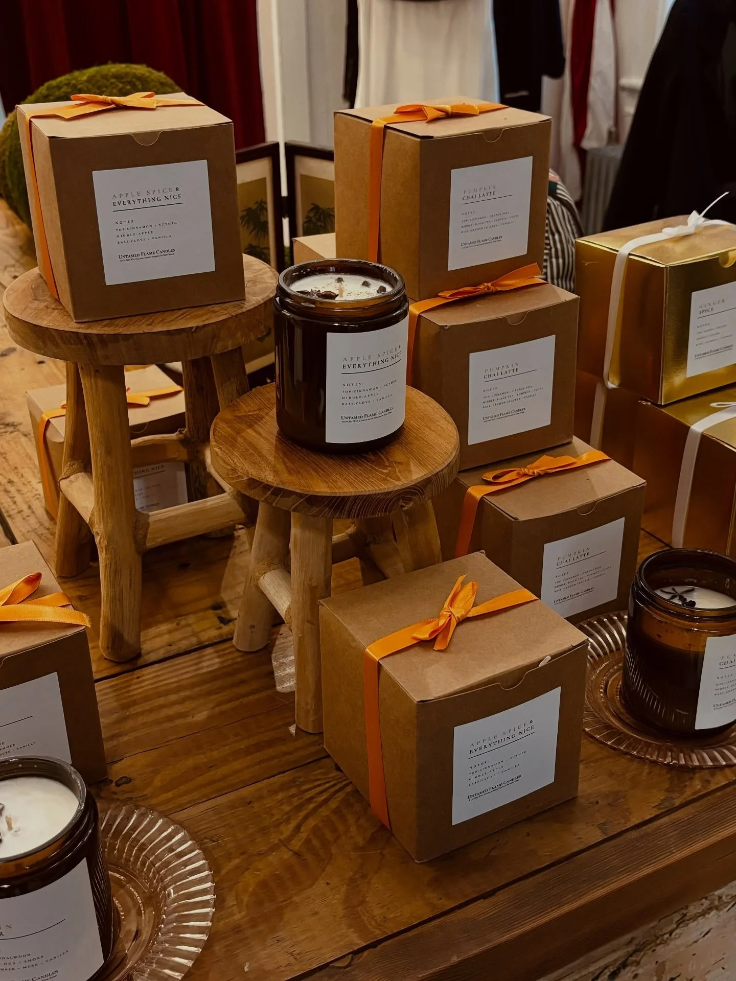 We heard it&rsquo;s shopping season &mdash; So we better be seeing you soon 👀 (the last slide is whose waiting for you)