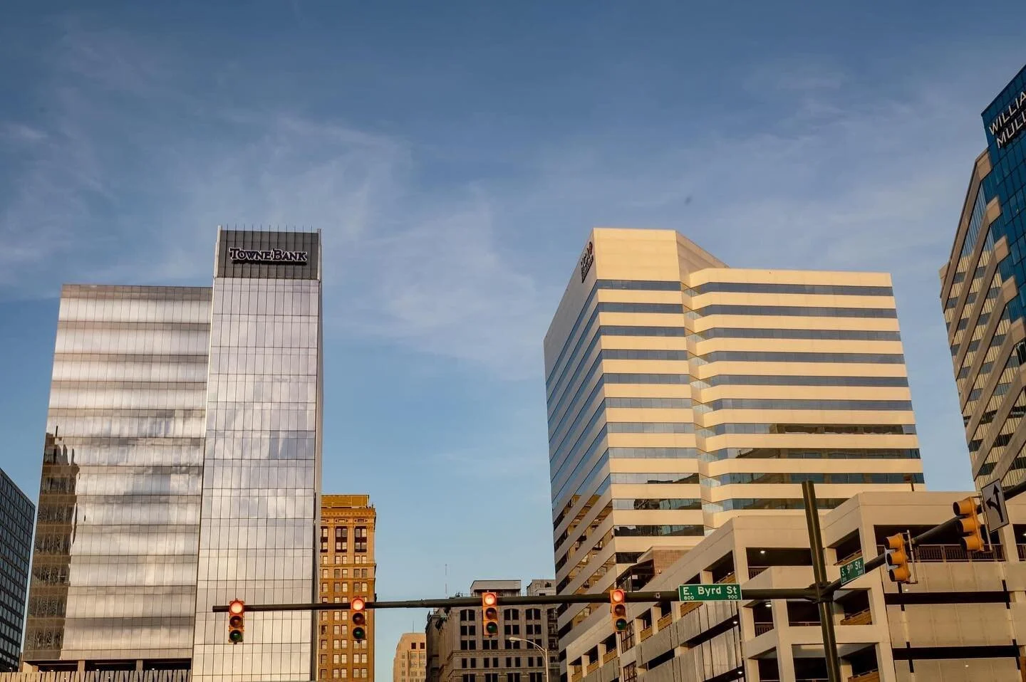 Richmond city buildings

#rva #rvamag #streetphotography