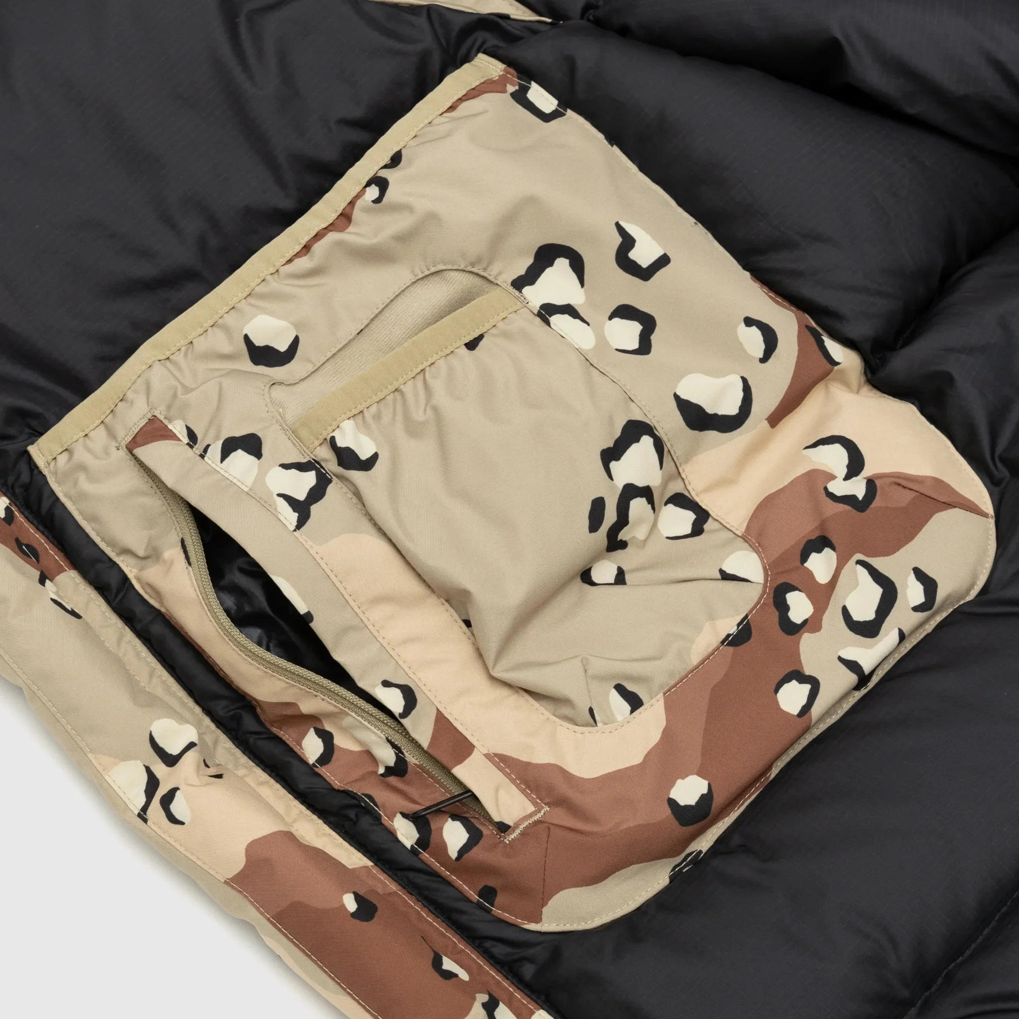 BETTERGIFTSHOP-FW24-BETTERMAMMOTHGORETEXVEST-M1573723935-BetterCamo-DETAIL7.jpg