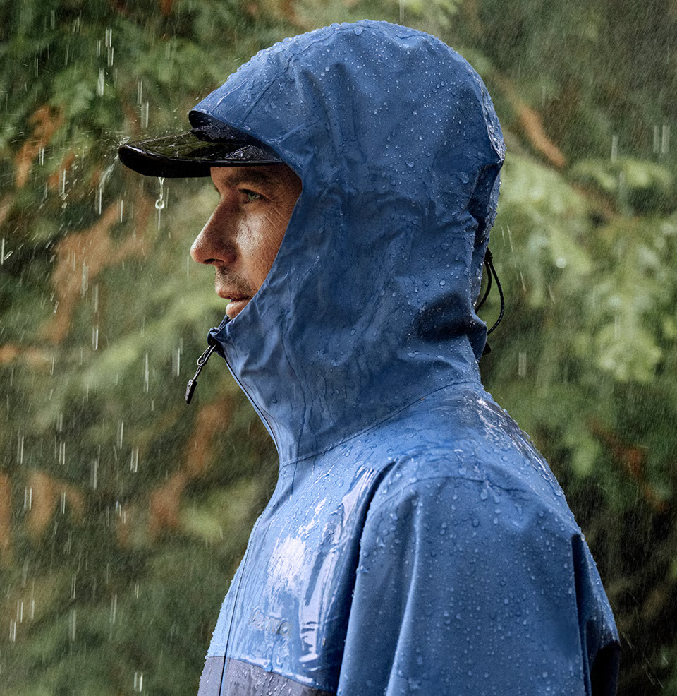 marmot-ss25-catalog-01-hero-right-deskto.png