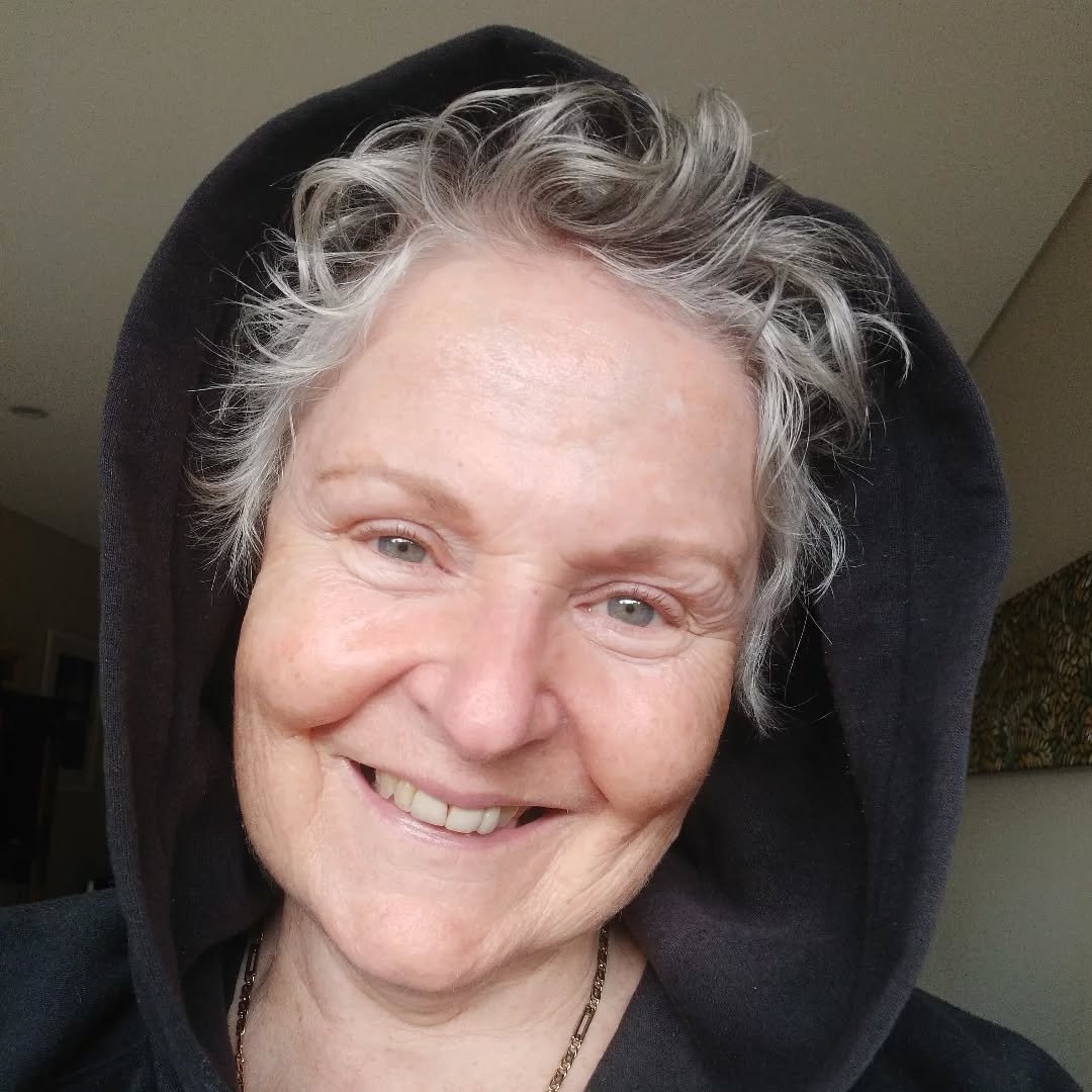 Yay! , Finally it's cool enough for me to wear my warm GC Hoody.
Oh, so lovely to feel cool!!!