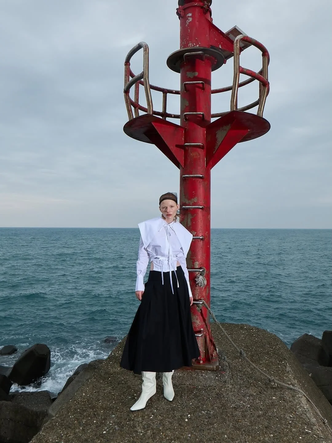 Beach days with 

Photographer @holy_shit_hedy
Styling @ewaychen
Hair&amp;Makeup @reevecls @overface_artists
Wardrobe @acnestudios @patou @toteme @jacquemus