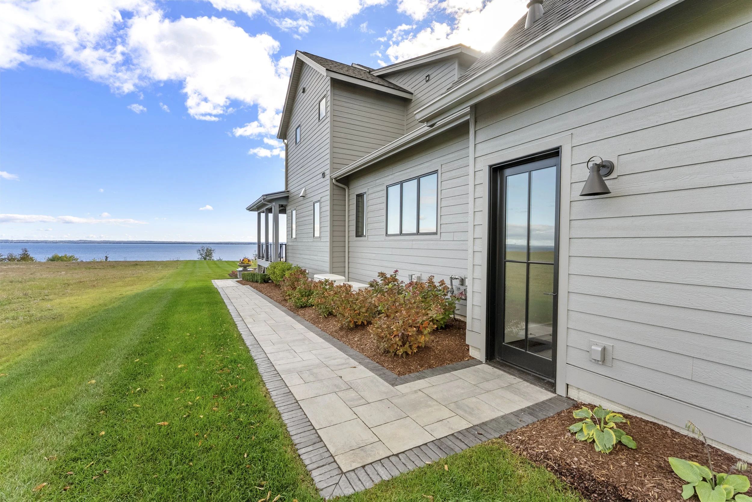 15772 Waters Edge91.JPG