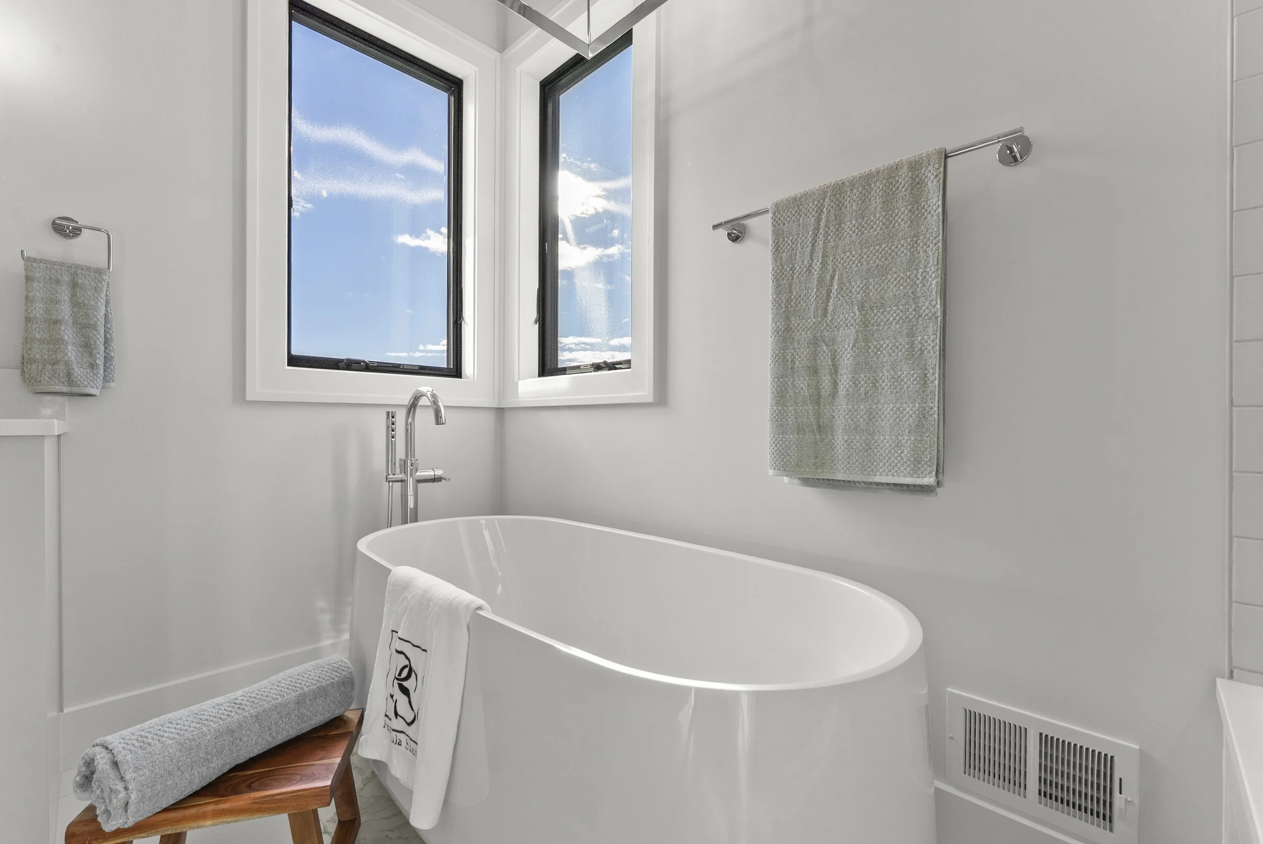 15772 Waters Edge43.JPG