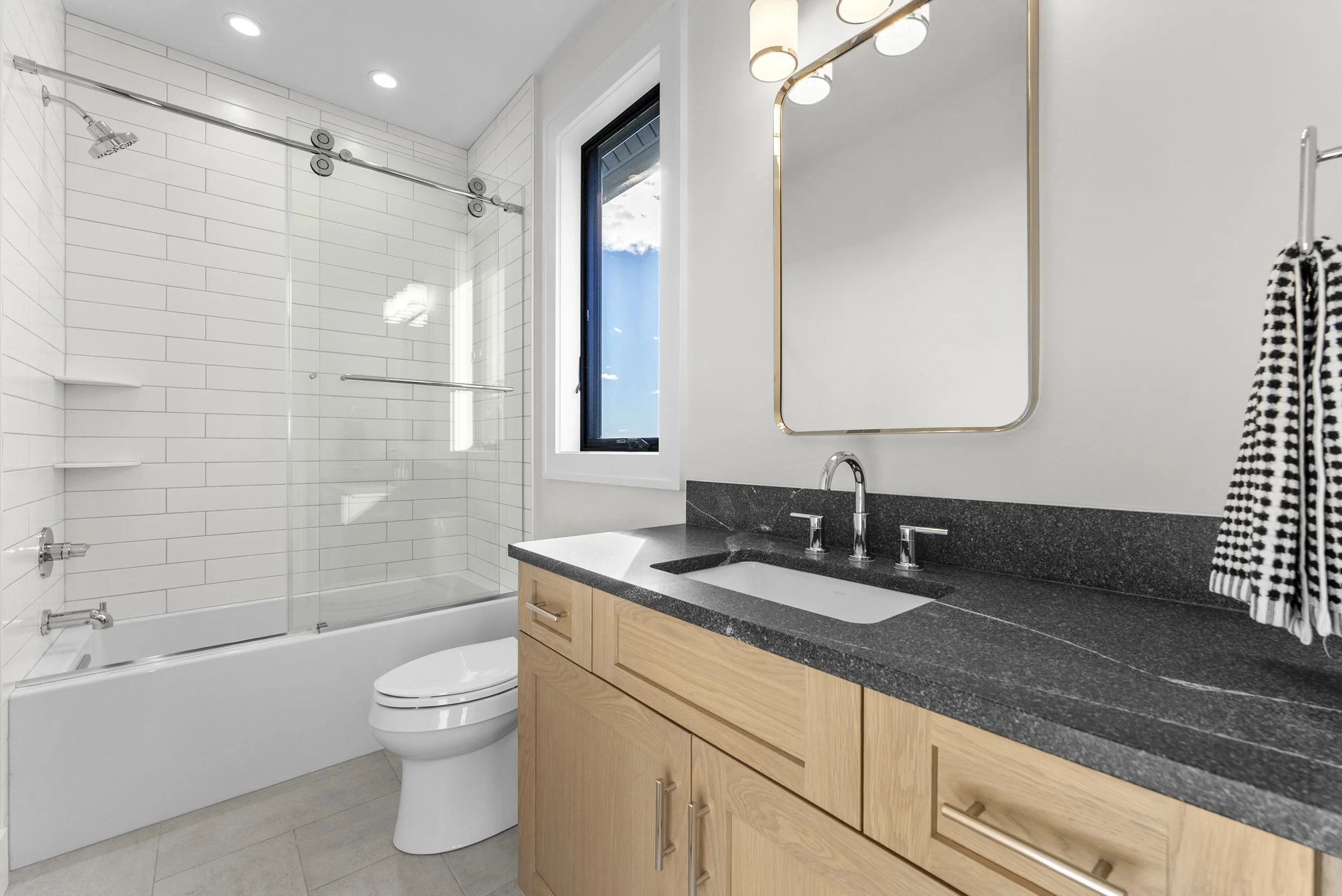 15772 Waters Edge64.JPG