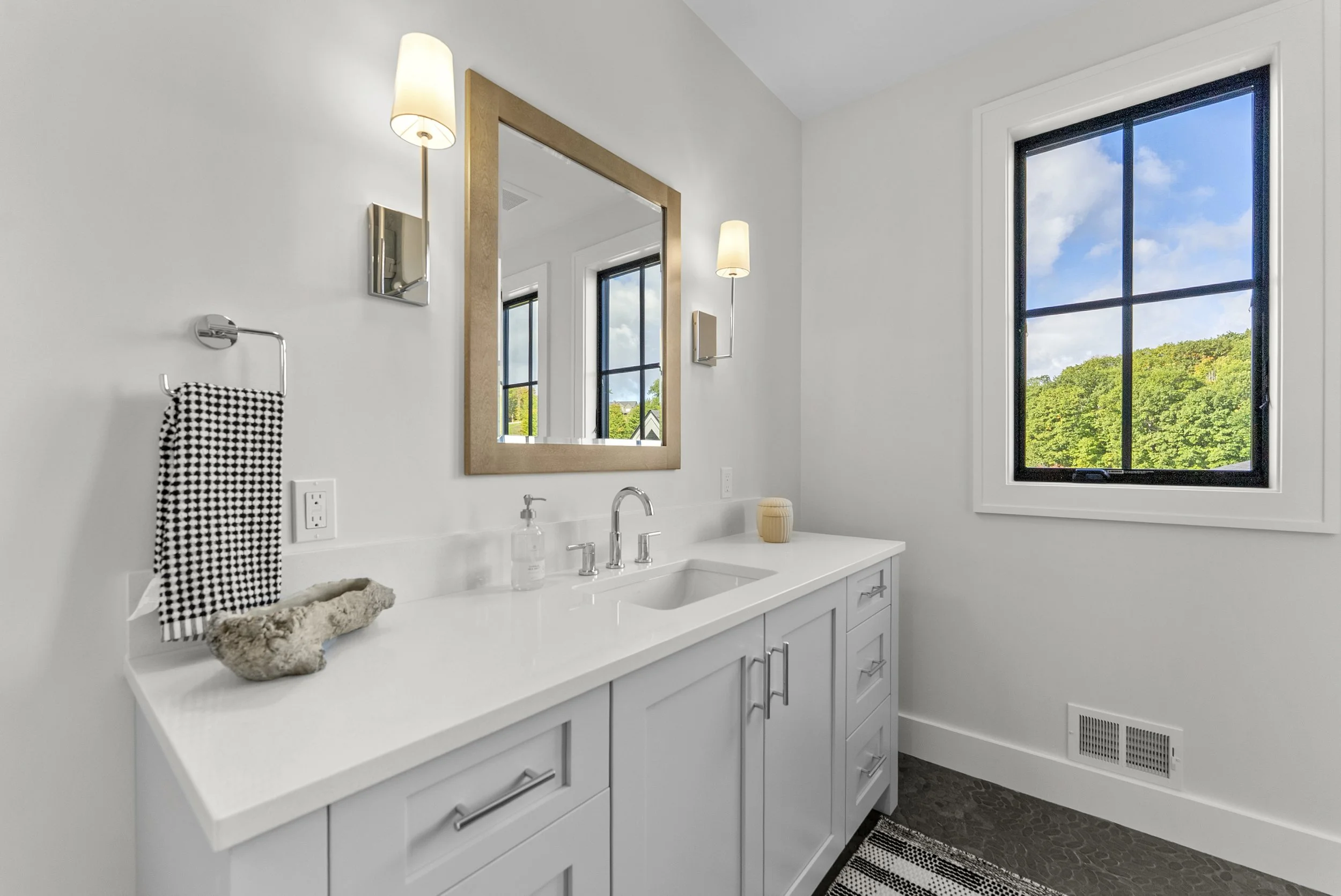 15772 Waters Edge75.JPG