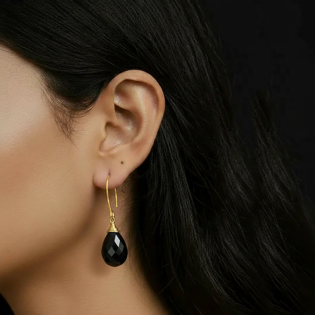 onyx on model gold.png