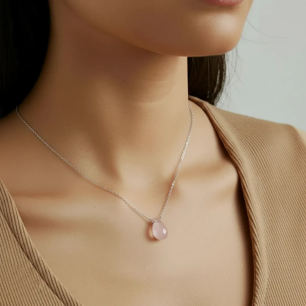 rq on neck silver.png