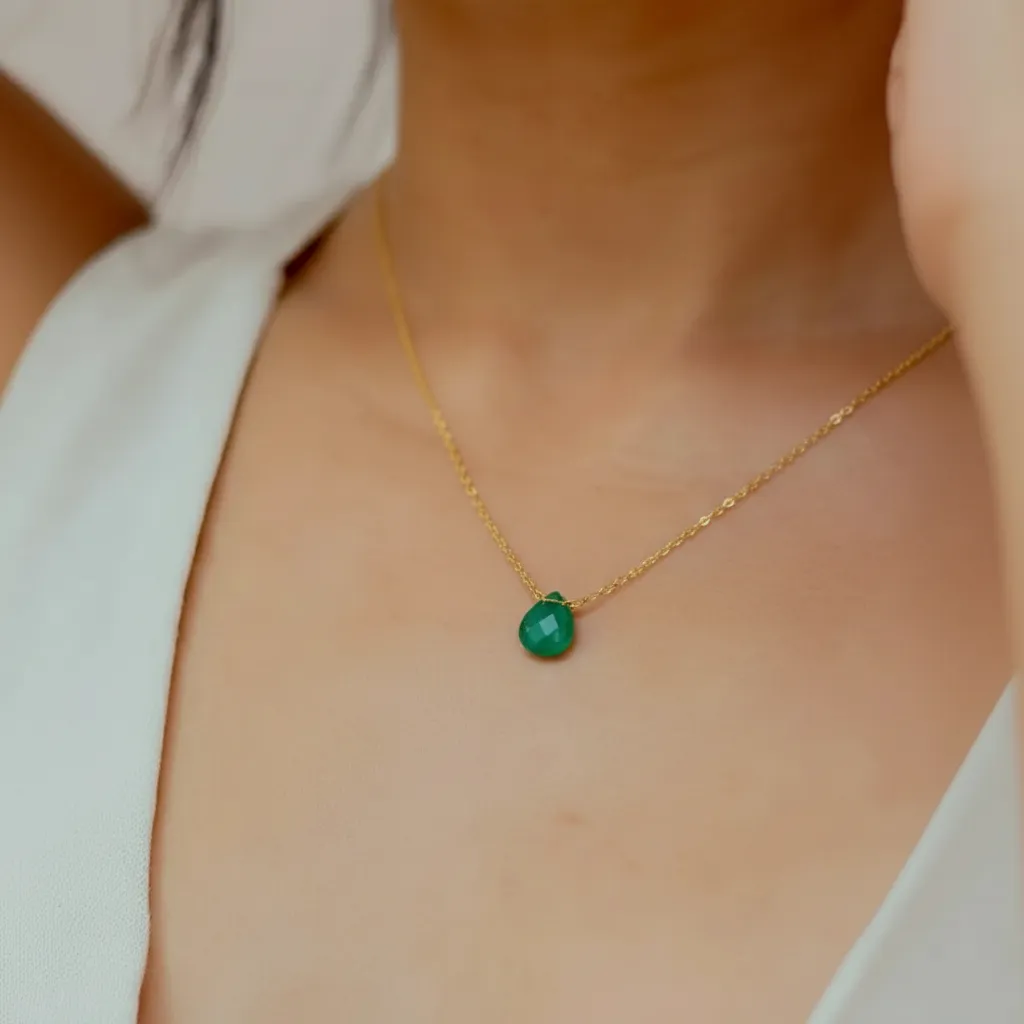 green onyx on gold.png