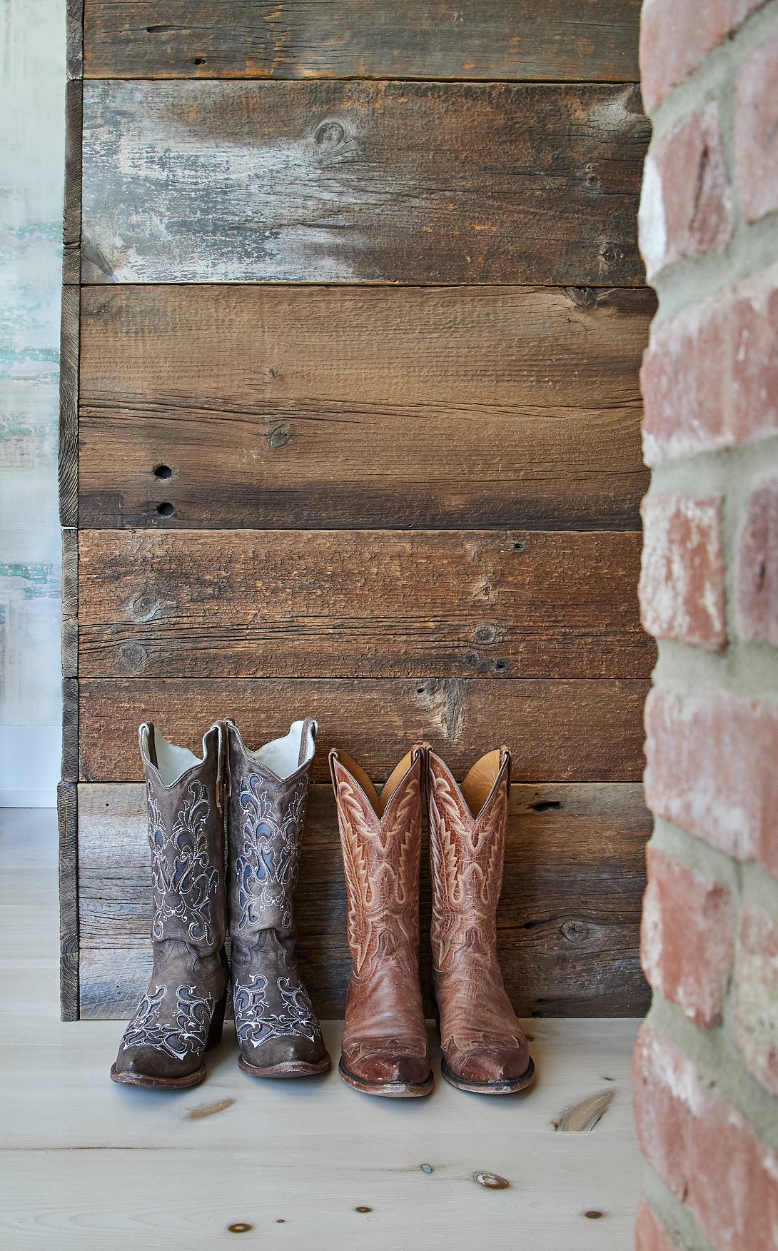 cowboy-boots-storage-mudroom.jpg