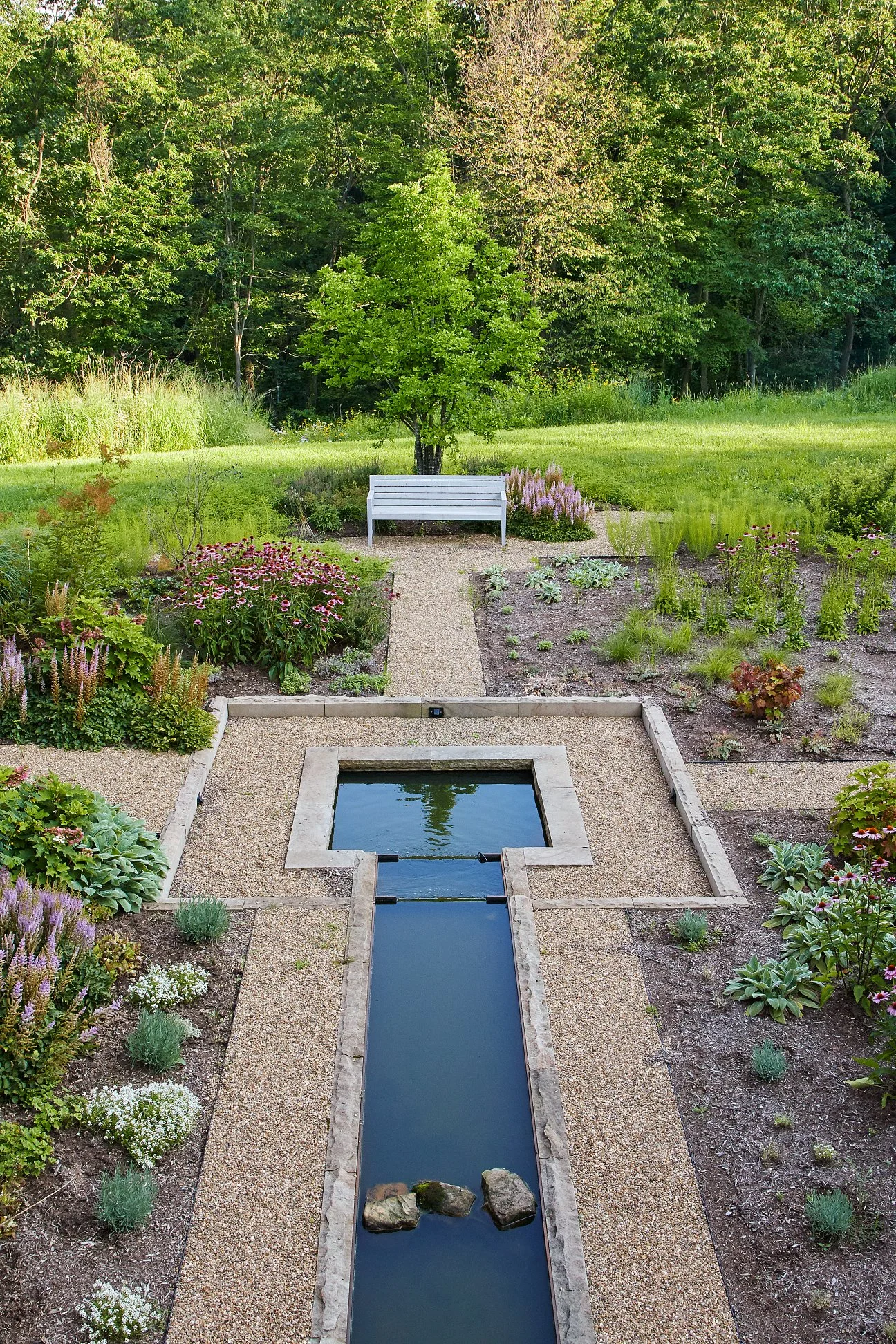 modern-minimalist-garden-design-with-water-features-and-stone-pathways-inspiring-interior-design-ideas-for-outdoor-living-spaces-and-landscape-aesthetics-for-home-decor-inspiration-and-trendy-garden-styling-tips.jpg