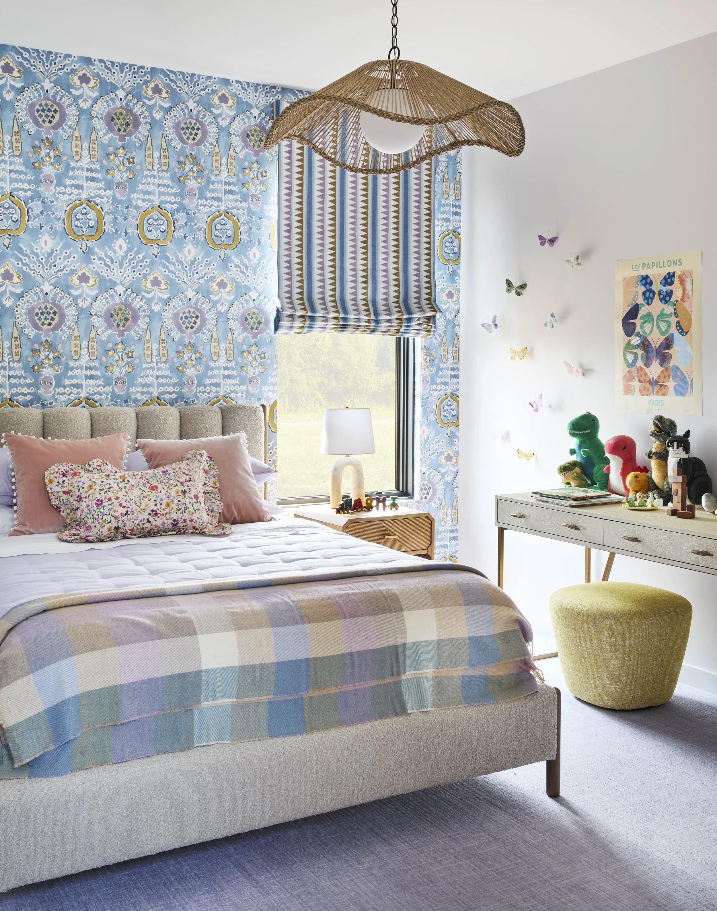 statment-wallpaper-for-kids-bedroom