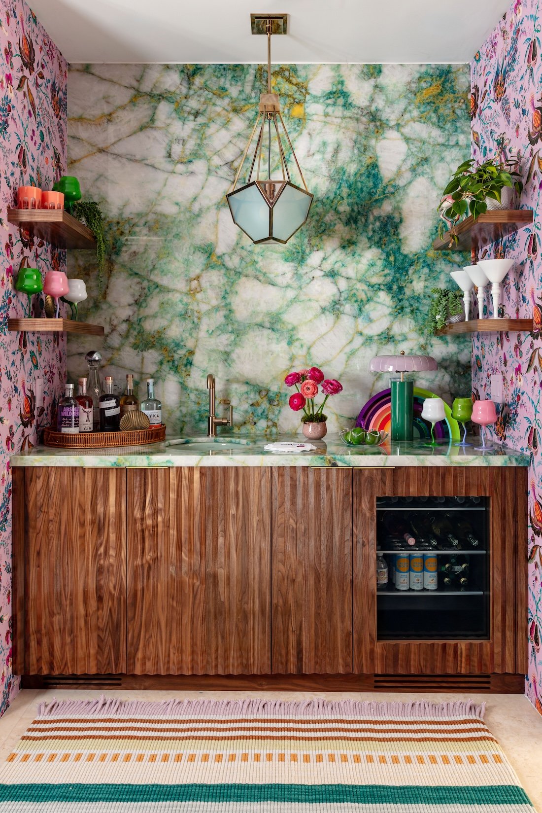 luxury-bar-green-quartzite-backsplash-walnut-cabinet-pink-wallpaper-kips-bay-palm-beach.jpg