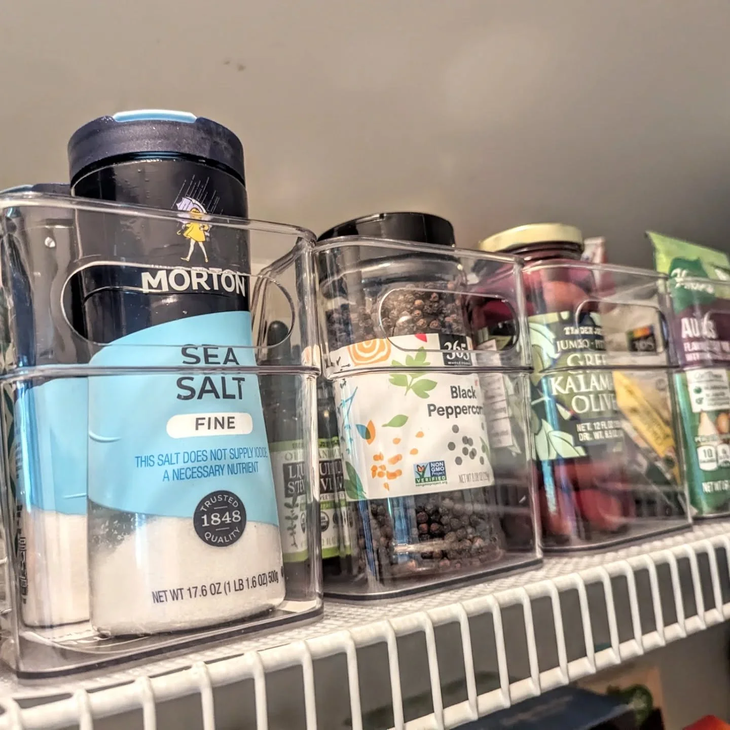 It's the perfect time to get the pantry in order! 

Summer is coming, kids will be home &amp; snacks will be eaten 🥴

An organized pantry is key for not overbuying, wasting or meal prepping. 

From overstock chips to plastic bags, we used every inch