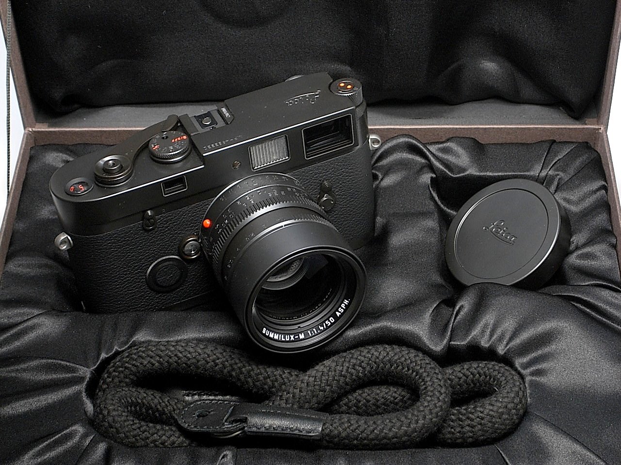Leica MP "Blue Stain": Celebrating a Decade of Leica Store Berlin Excellence in 2017