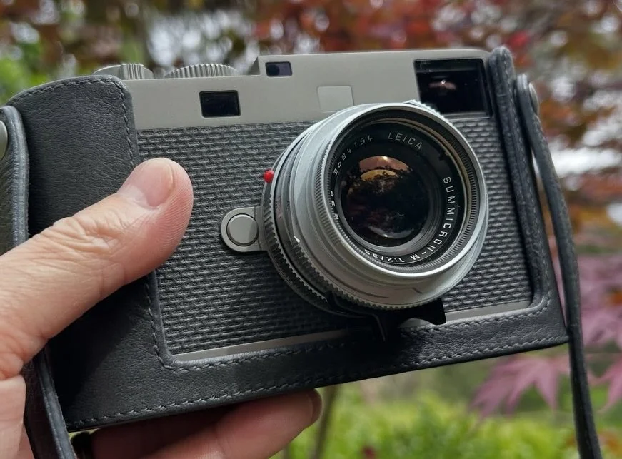 Leica M60 &mdash; Pure Photography, No Distractions ✨
A celebration of 60 years of the legendary M-System, the Leica M60 (Typ 240) strips photography back to its essence &mdash; no screen, no menus, just the moment. Crafted from solid stainless steel