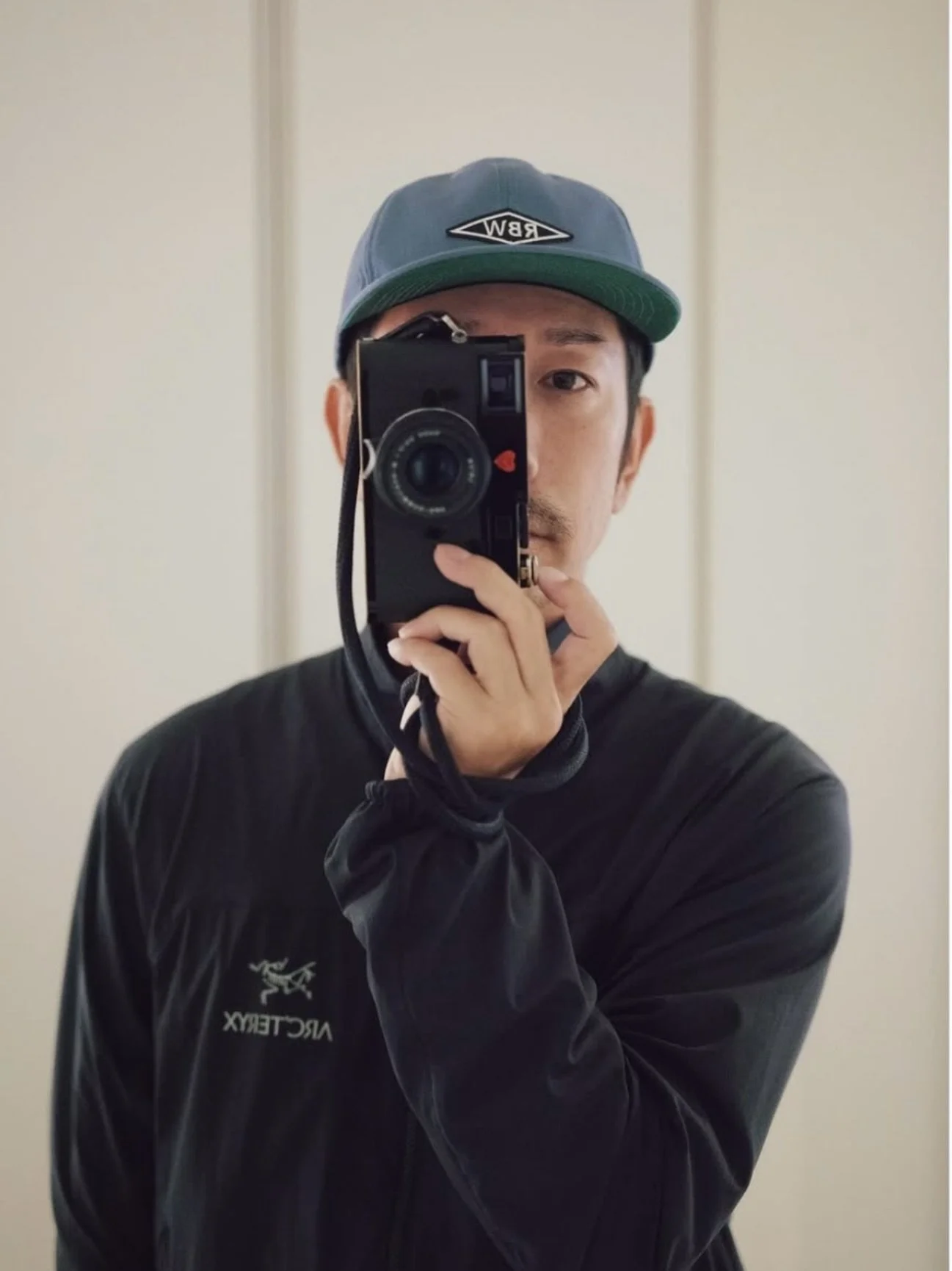 Sundays ☕️ #leica100faces 

@gentahisada 

#leica #leicahunter #leicacamera