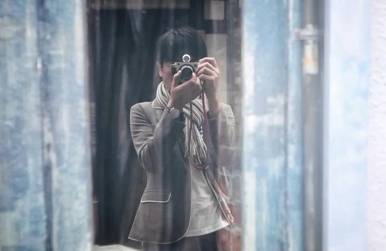 Guess this Leica? @beetle_eyes 

New article on this one coming soon. What an interesting launch

.
.
.
.
.

.
.
.
.

.
.
.
.

.
.
.
.

If you guessed the ? 👏

Curated by @mrgrailhunter

#leicahunter #Leica #leicacamera