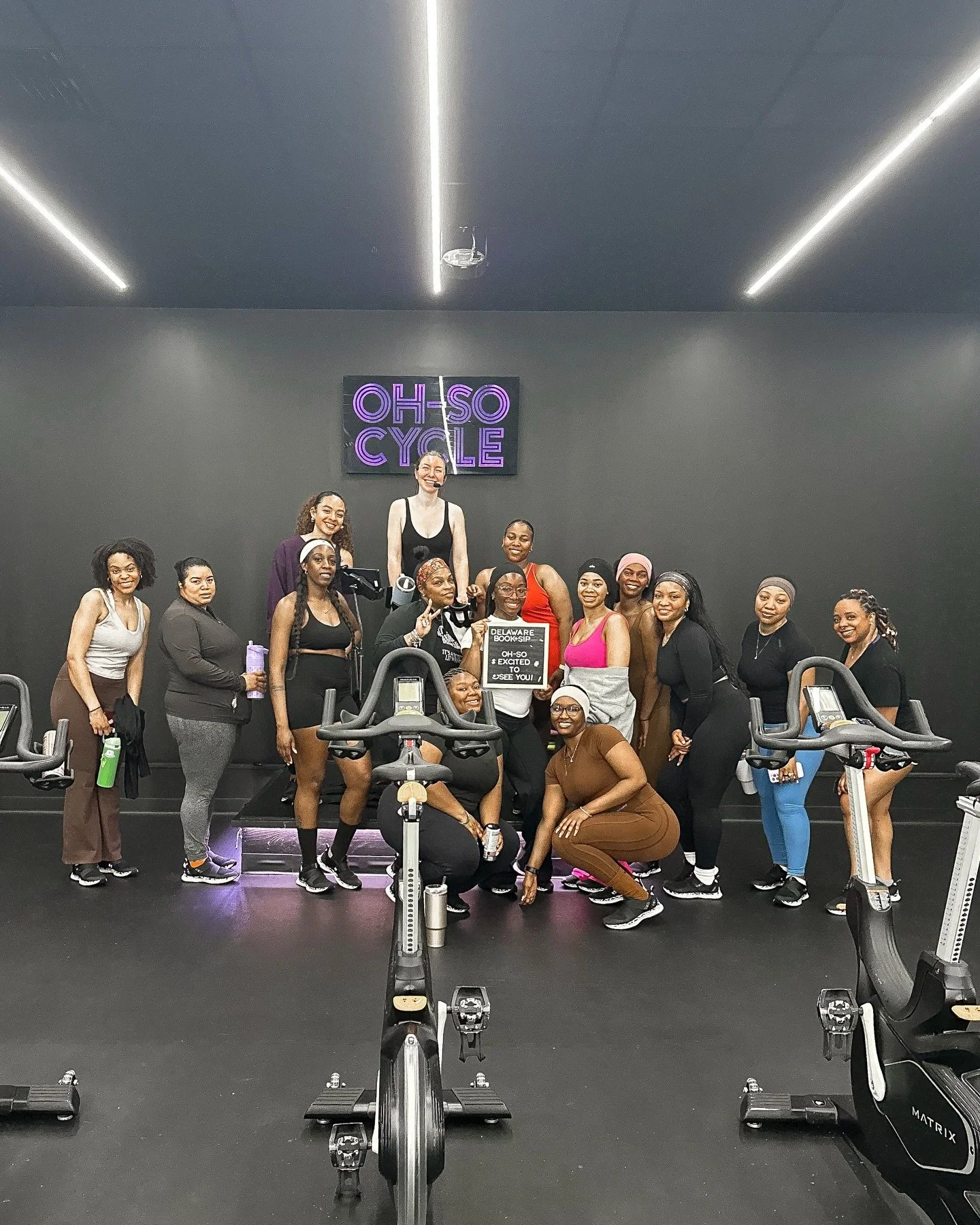 Thank you Delaware Book &amp; Sip for joining us for a group ride 📚✨🚴&zwj;♀️

Nothing better than bringing together good people, great energy, and a fun ride in the studio 🔥

We loved having your group at Oh-So Cycle and can&rsquo;t wait to ride t