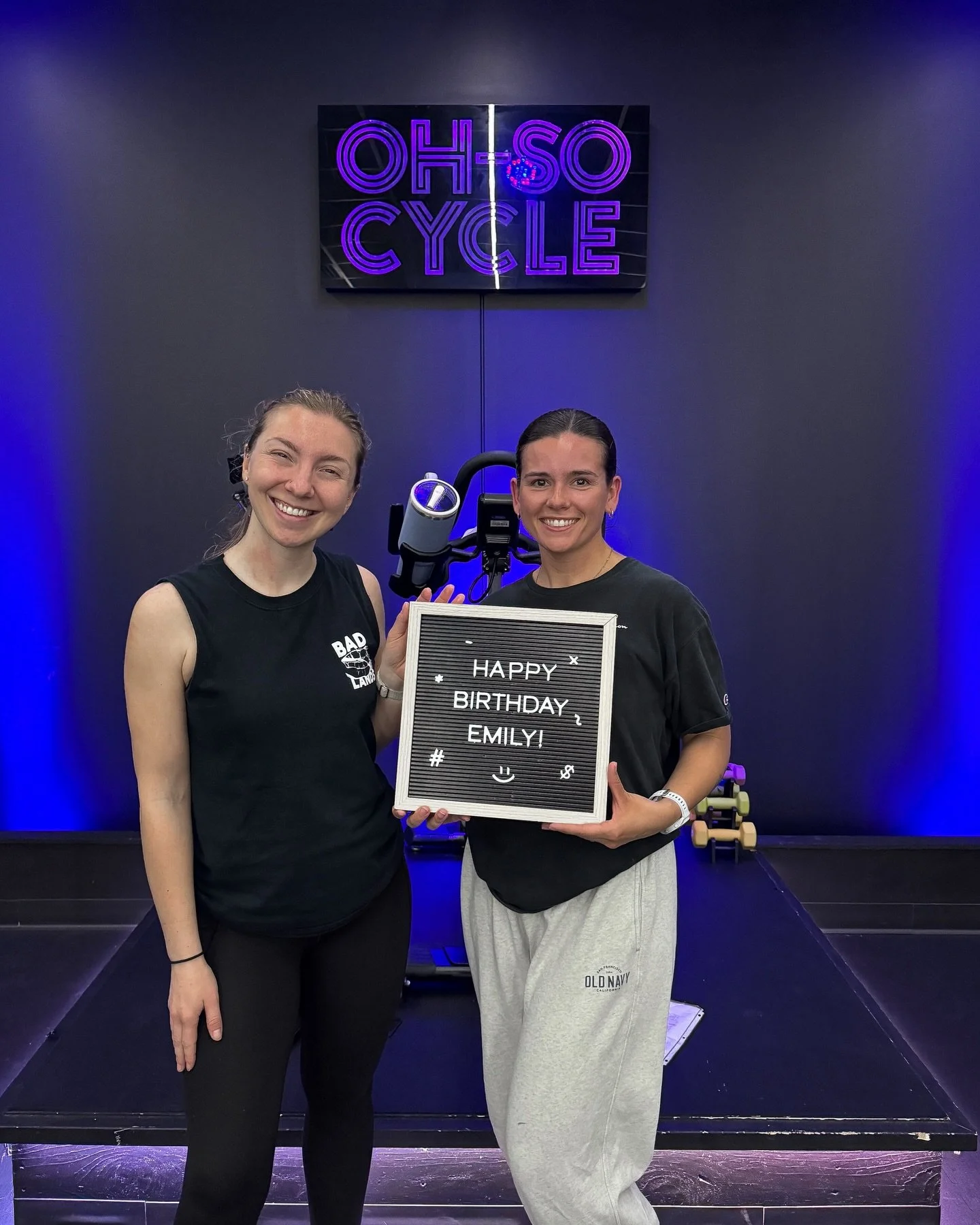 Big birthday energy in the studio yesterday 🥳✨

Happy Birthday, Emily!! Thank you for celebrating with us and spending part of your special day at Oh-So Cycle. We loved riding with you and hope this year brings you nothing but good vibes, big wins, 