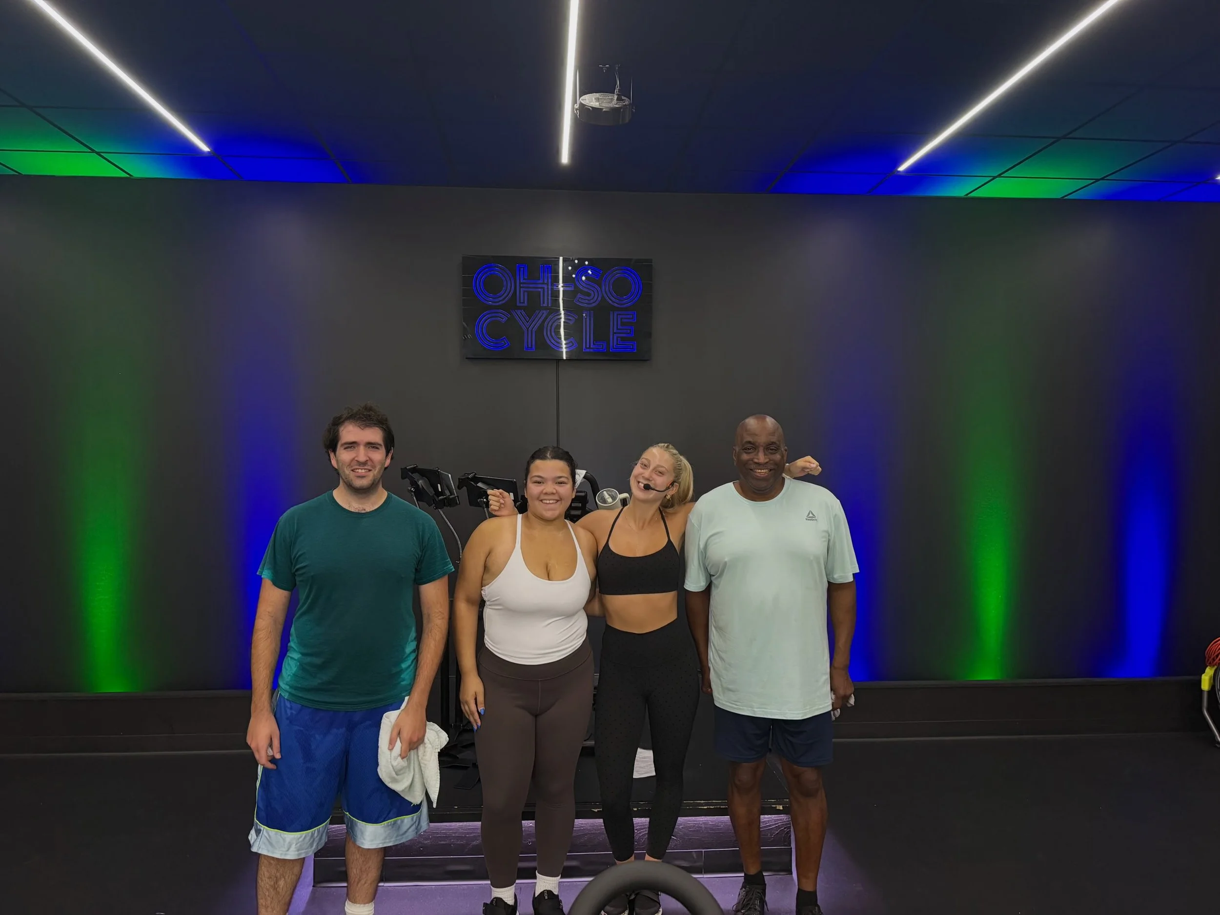 Rumours has it&hellip; this ride was a good one 👀🎶✨

Nothing better than some Fleetwood Mac, good energy, and an even better crew. Thanks to everyone who came out and rode with us 🤍🚲

#FleetwoodMac #IndoorCycling #spinclass #ohsocyclefam #newarkd