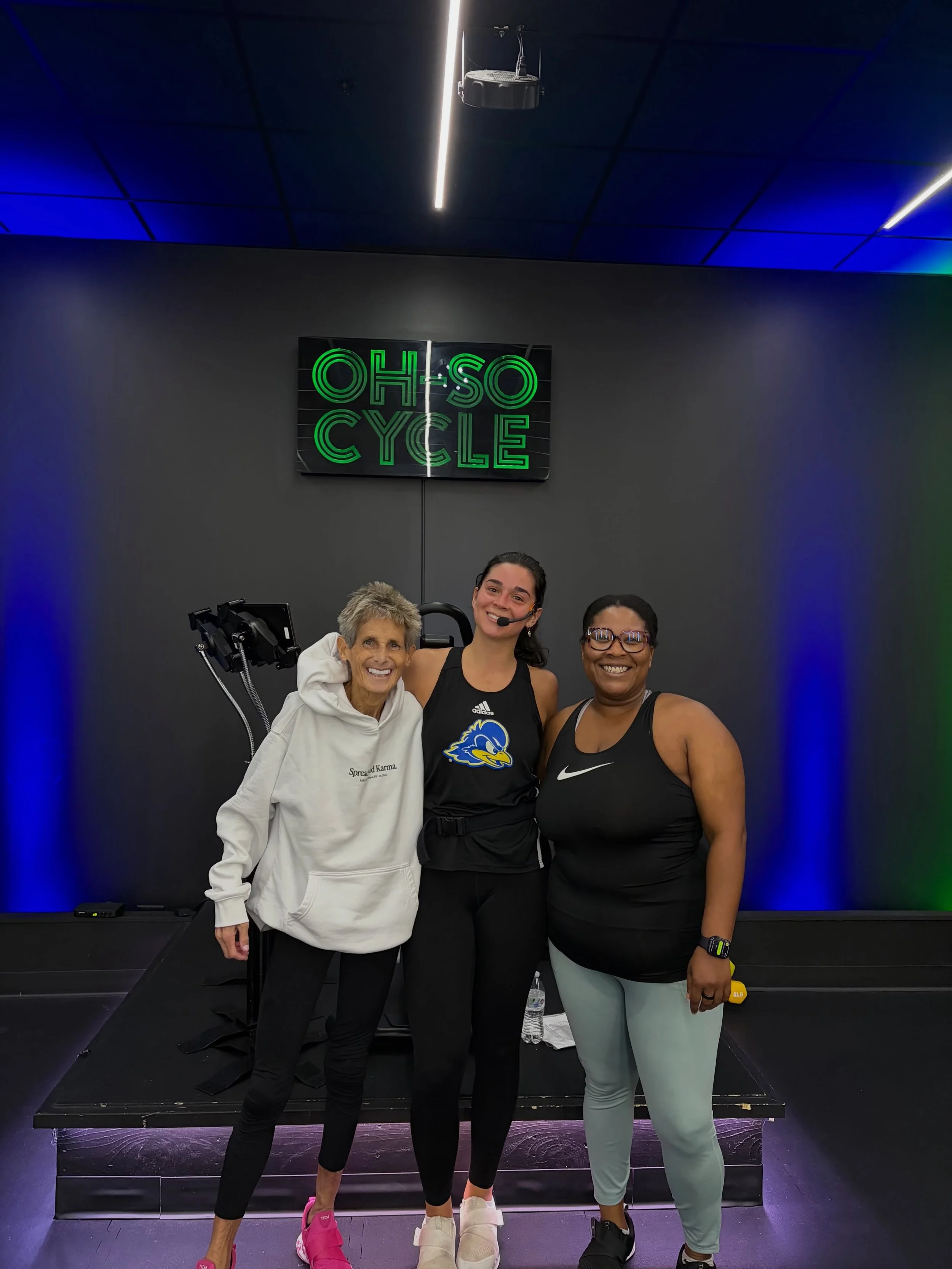 Old tunes, new memories! 🎶💿 

Turns out all you need is a few timeless hits and a room full of good company to make a ride worth remembering! 💛

Thank you for singing, sweating, and spinning along with us! 🕺✨