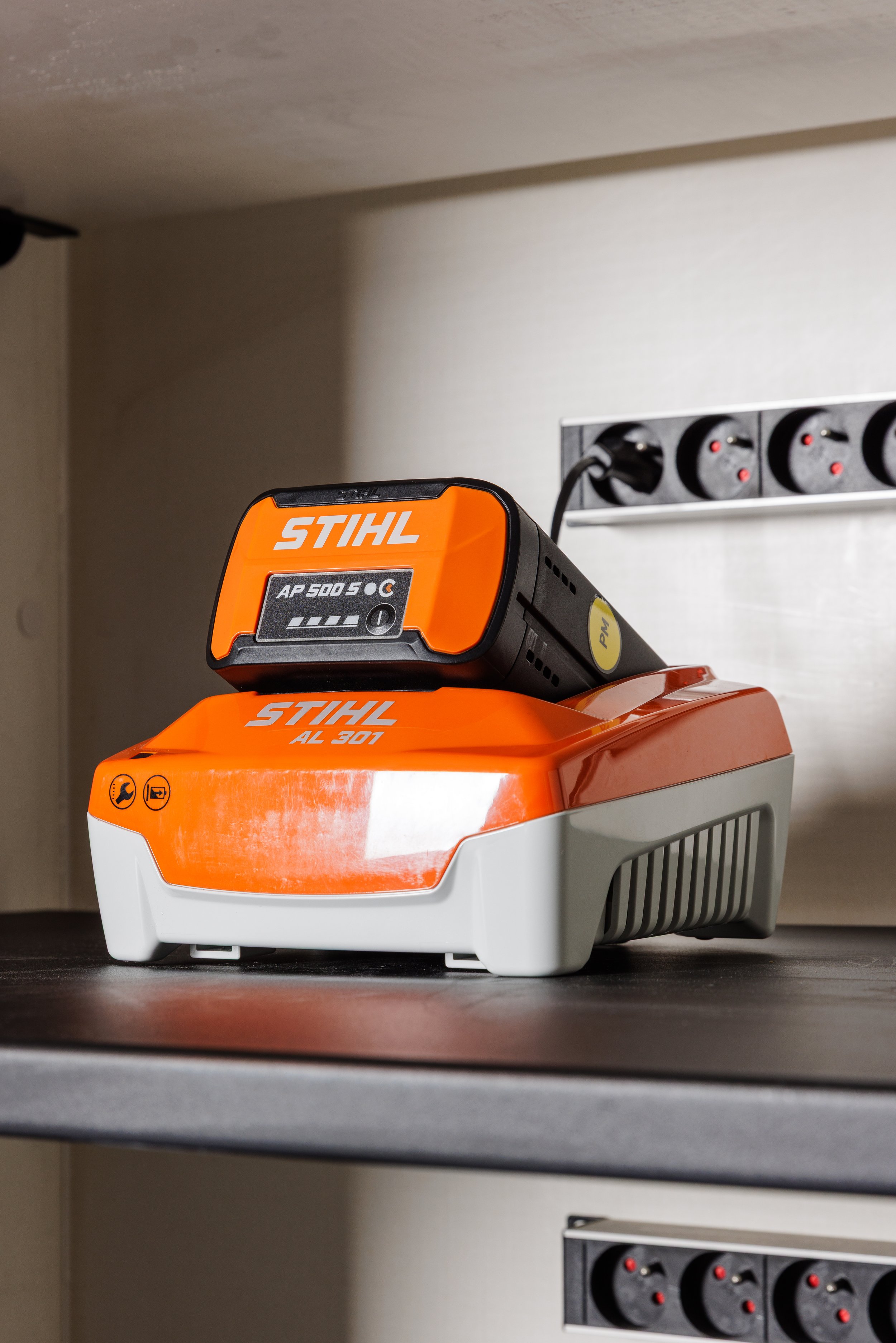 LOXK2000 Ladeleiste.jpg