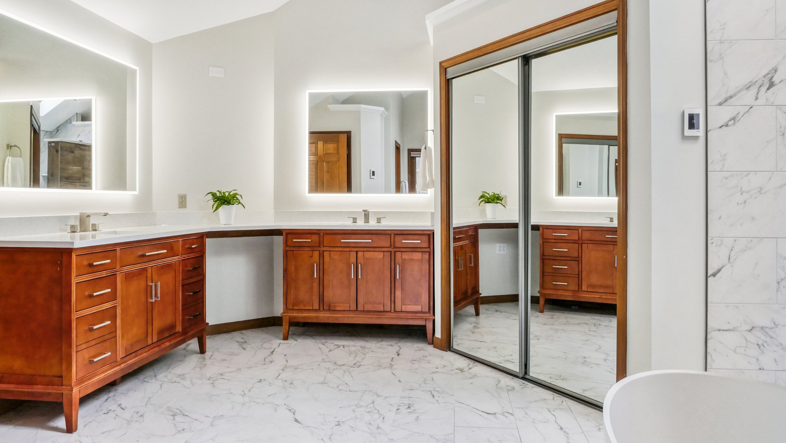 Master Bathroom 2.jpg