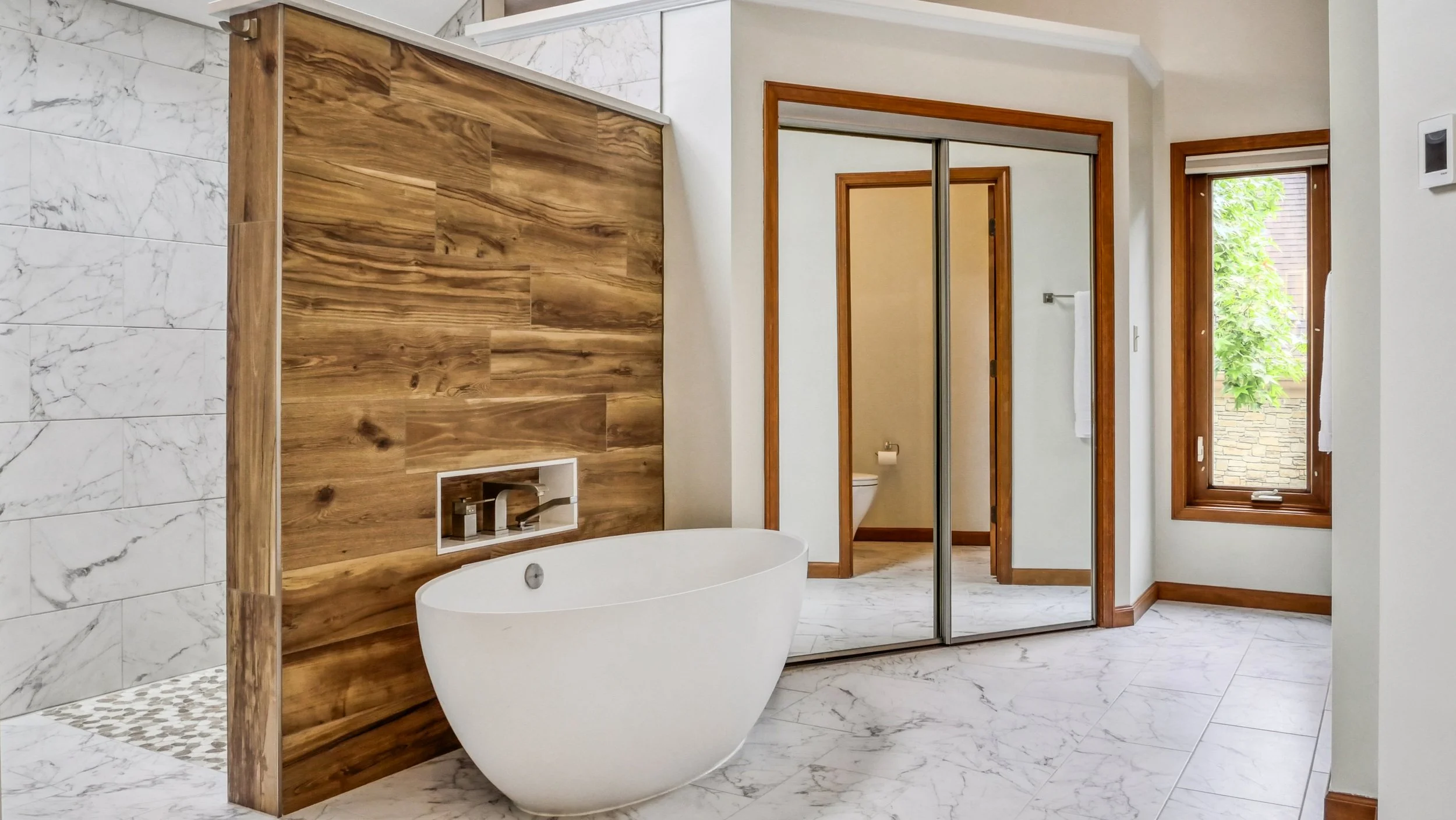 Master Bathroom 1.jpg