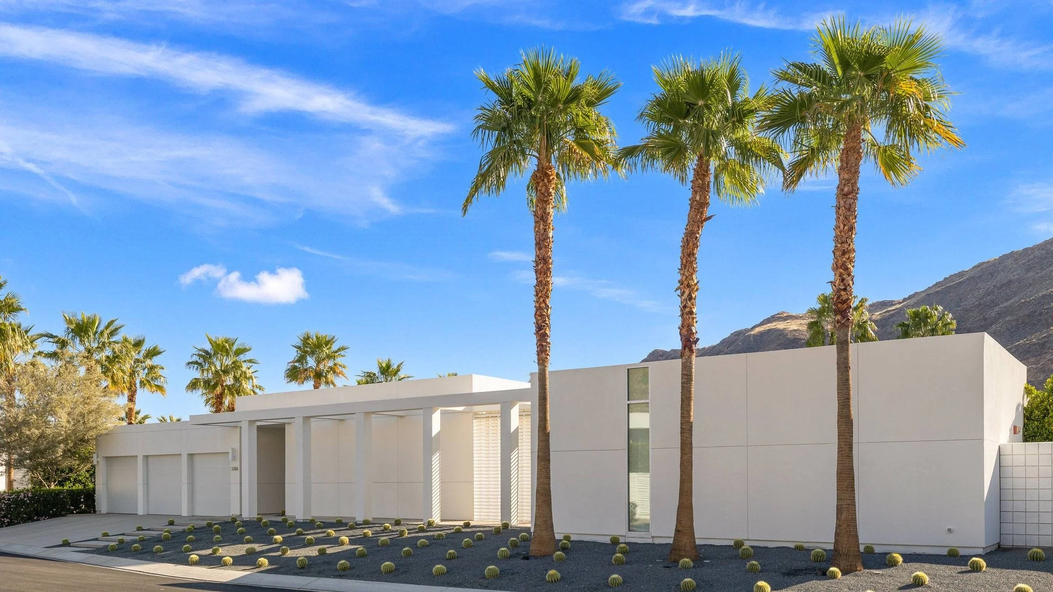 Featured this week is an architectural masterpiece designed by Poon Design Inc. &mdash; the G-floor plan, which won an American Institute of Architects (AIA) Housing Award. 🤩🌴

Properties of this caliber are rare to find. Linea&mdash;Palm Springs' 