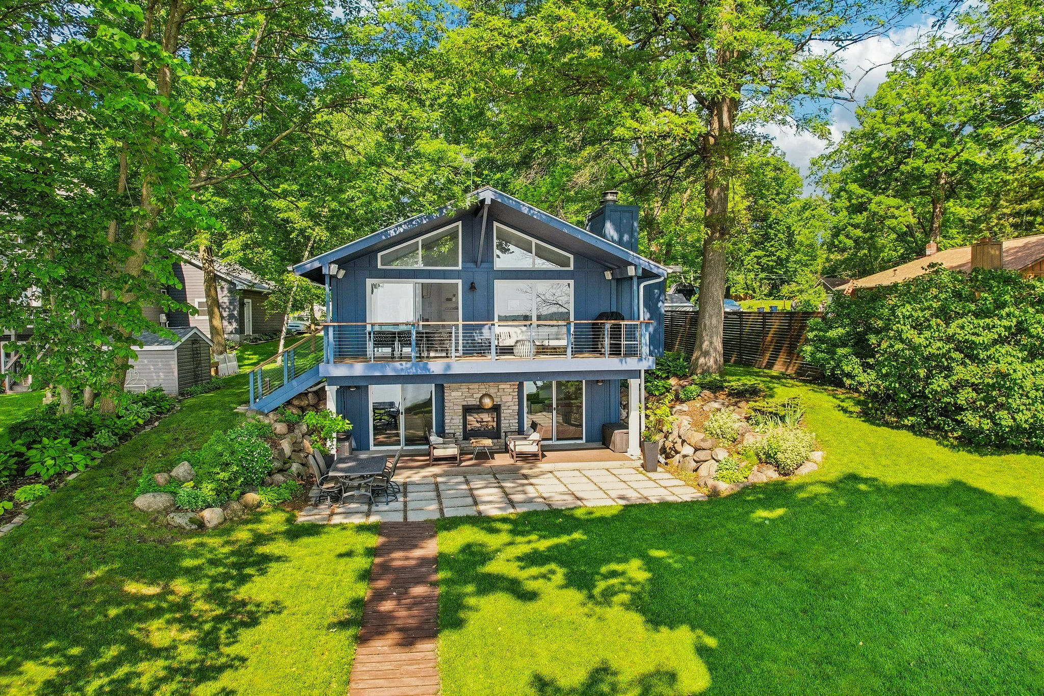 1-web-or-mls-Jonquil Dr-0506-044r.jpg