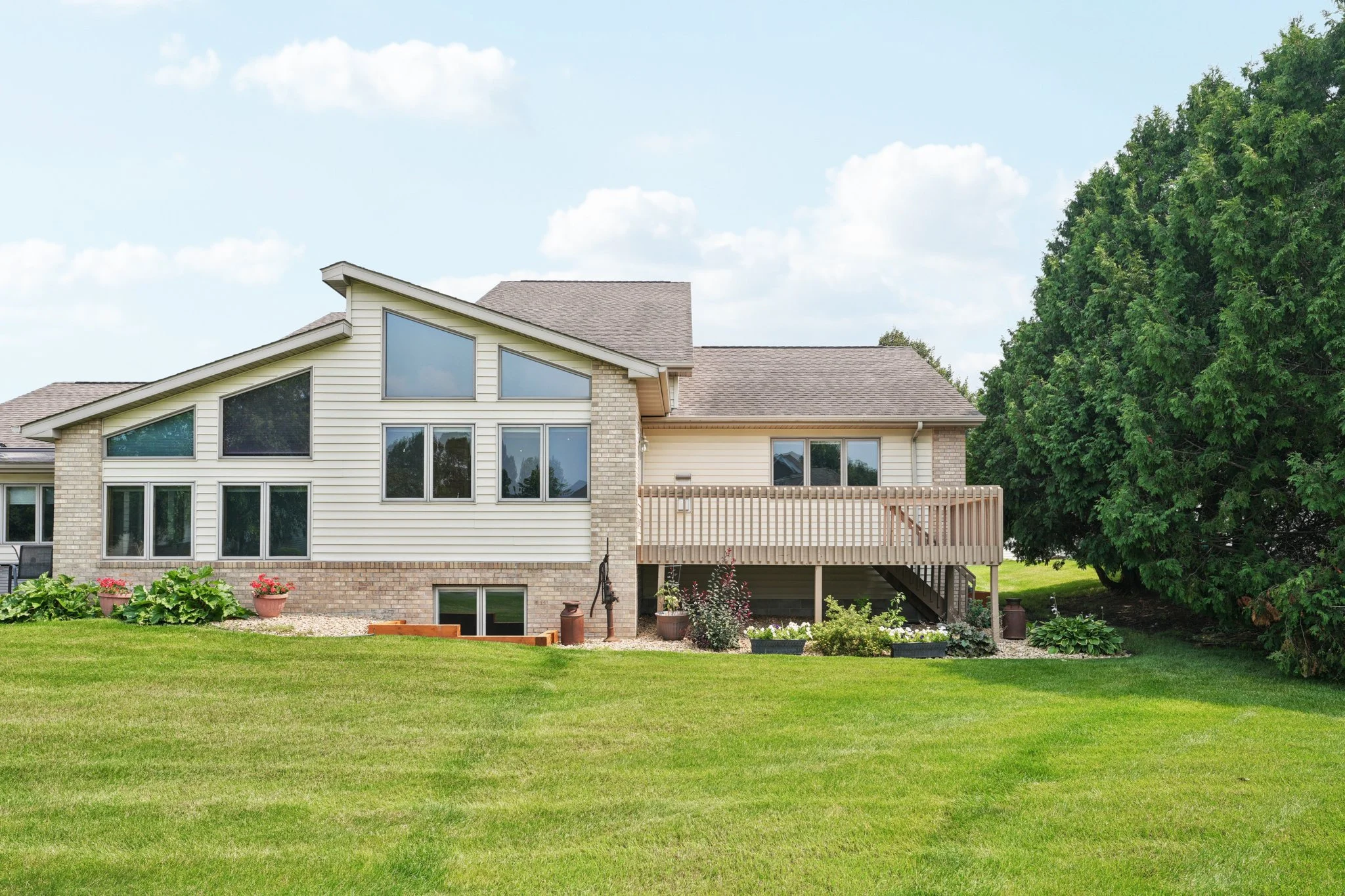1-web-or-mls-Mulligan Ct-S3107-056.jpg